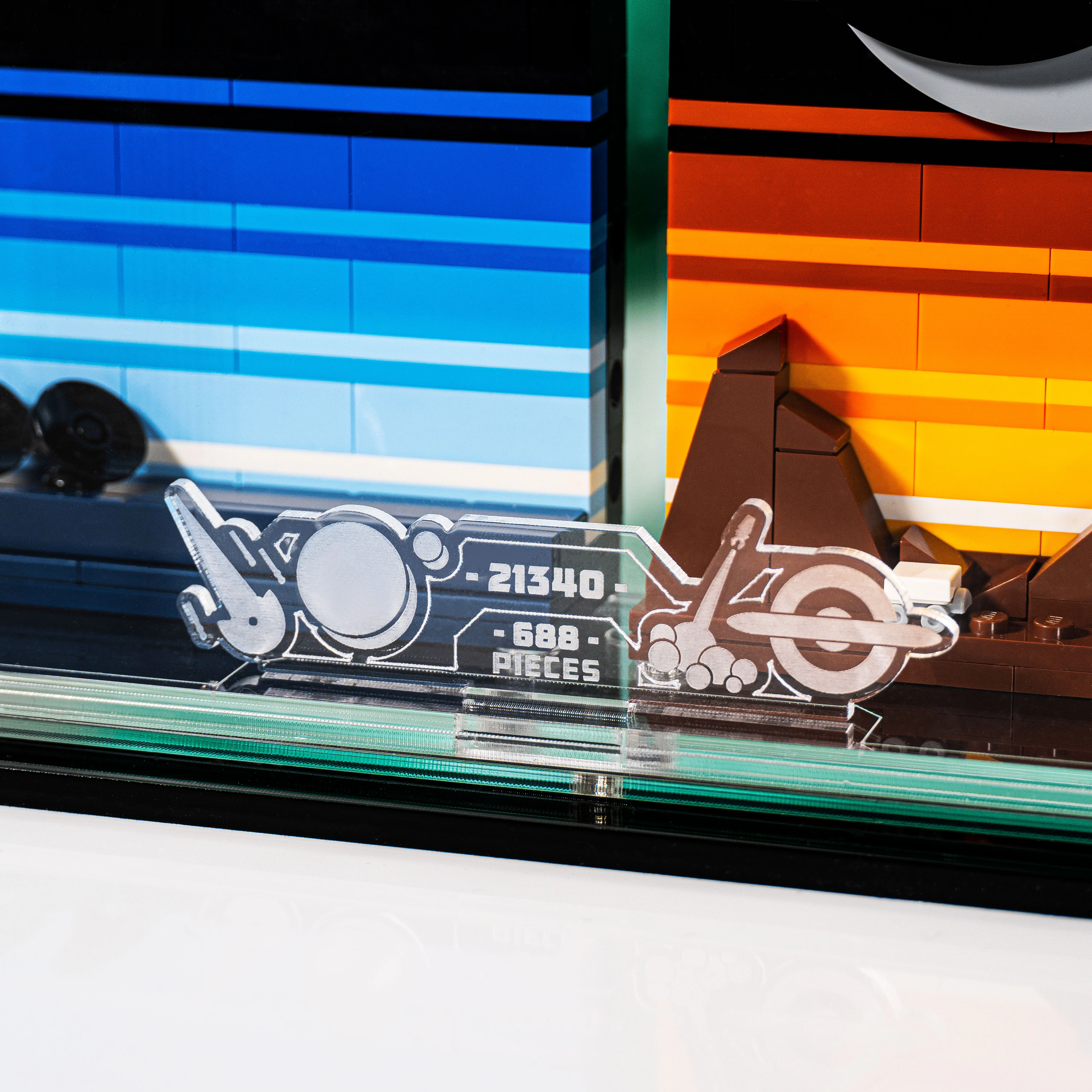 Wall Mounted Display Case for LEGO® Ideas: Tales of the Space Age (21340) - Image 14