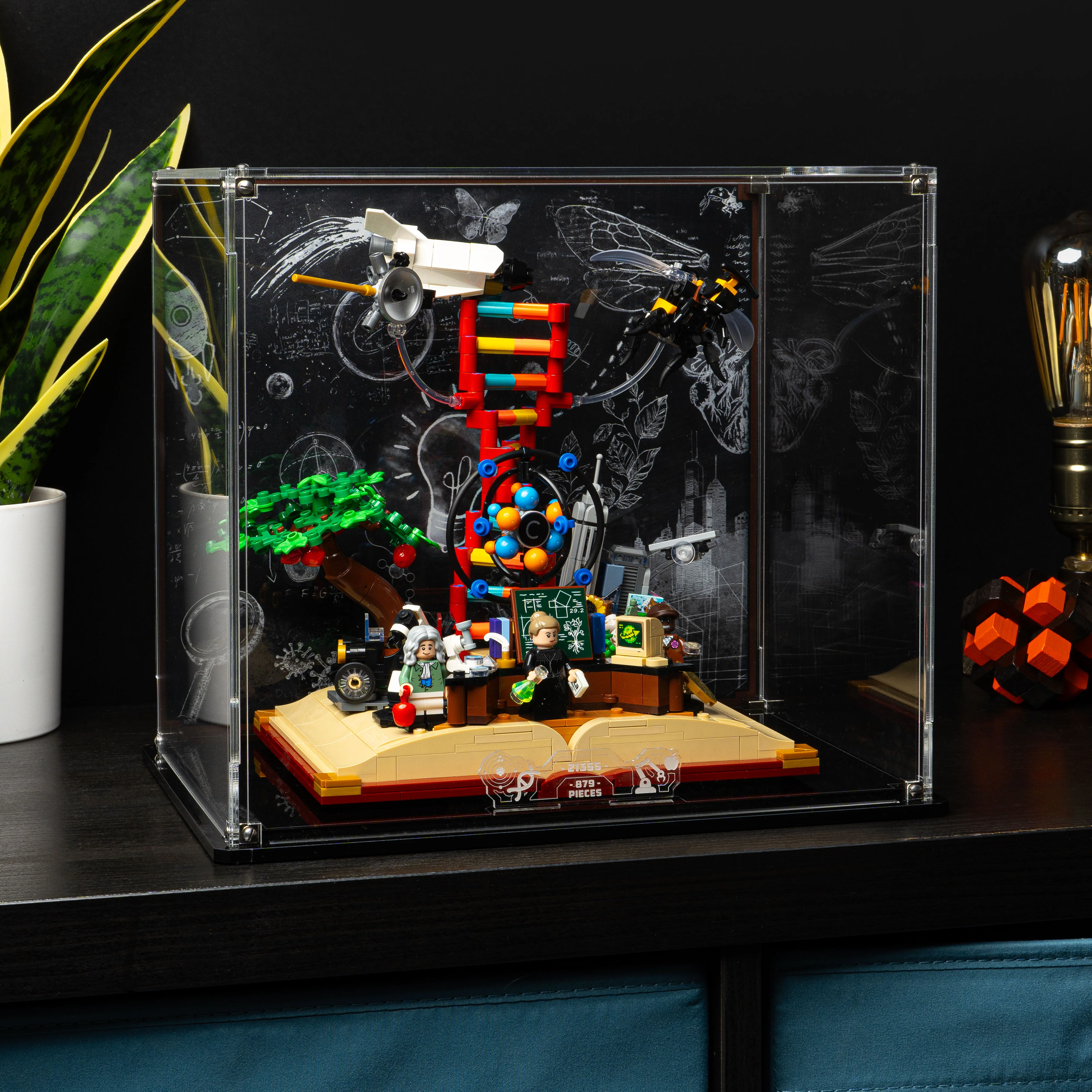 Display Case for LEGO Ideas: The Evolution of STEM (21355) - Image 10