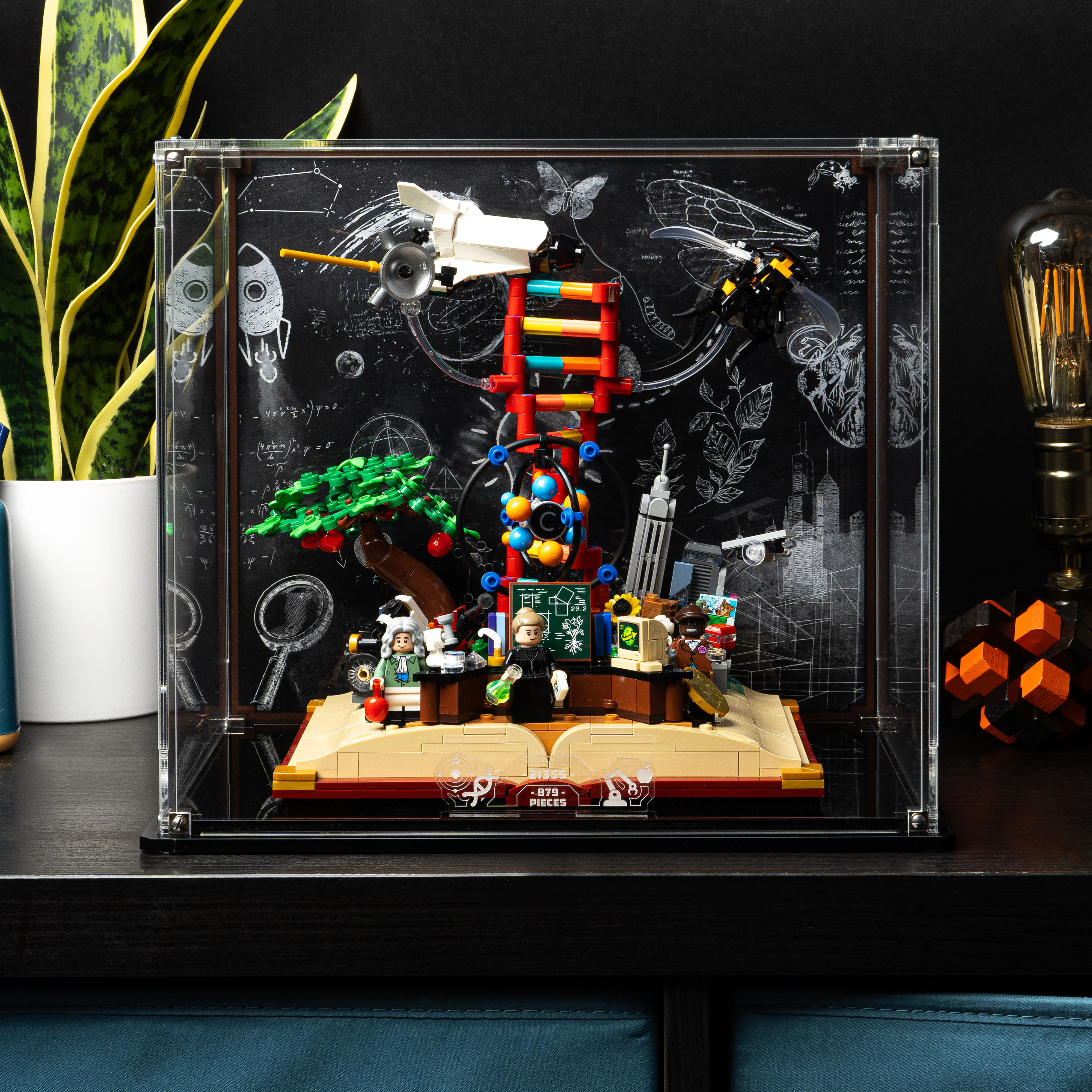 Display Case for LEGO Ideas: The Evolution of STEM (21355) - Image 8