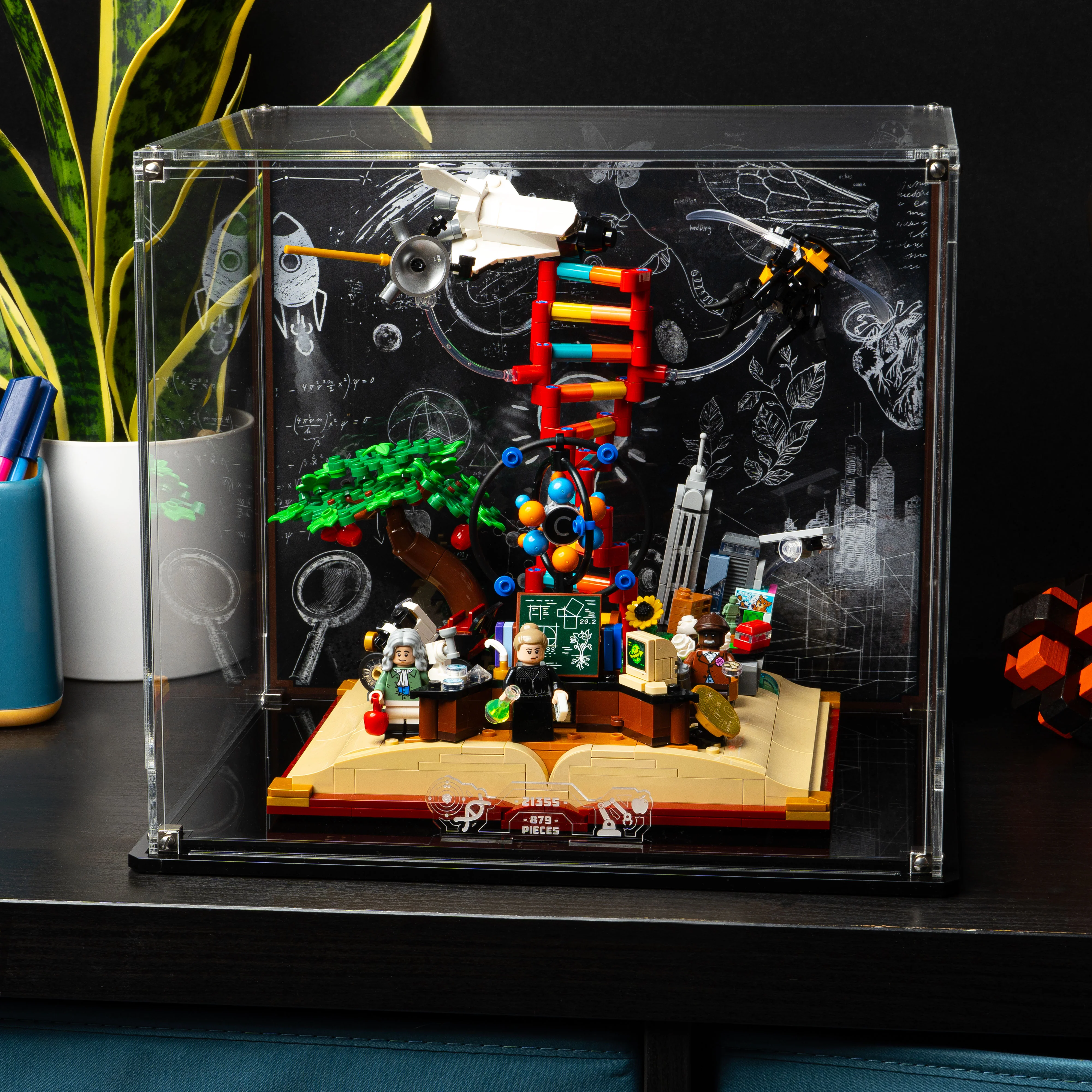 Display Case for LEGO Ideas: The Evolution of STEM (21355) - Image 9