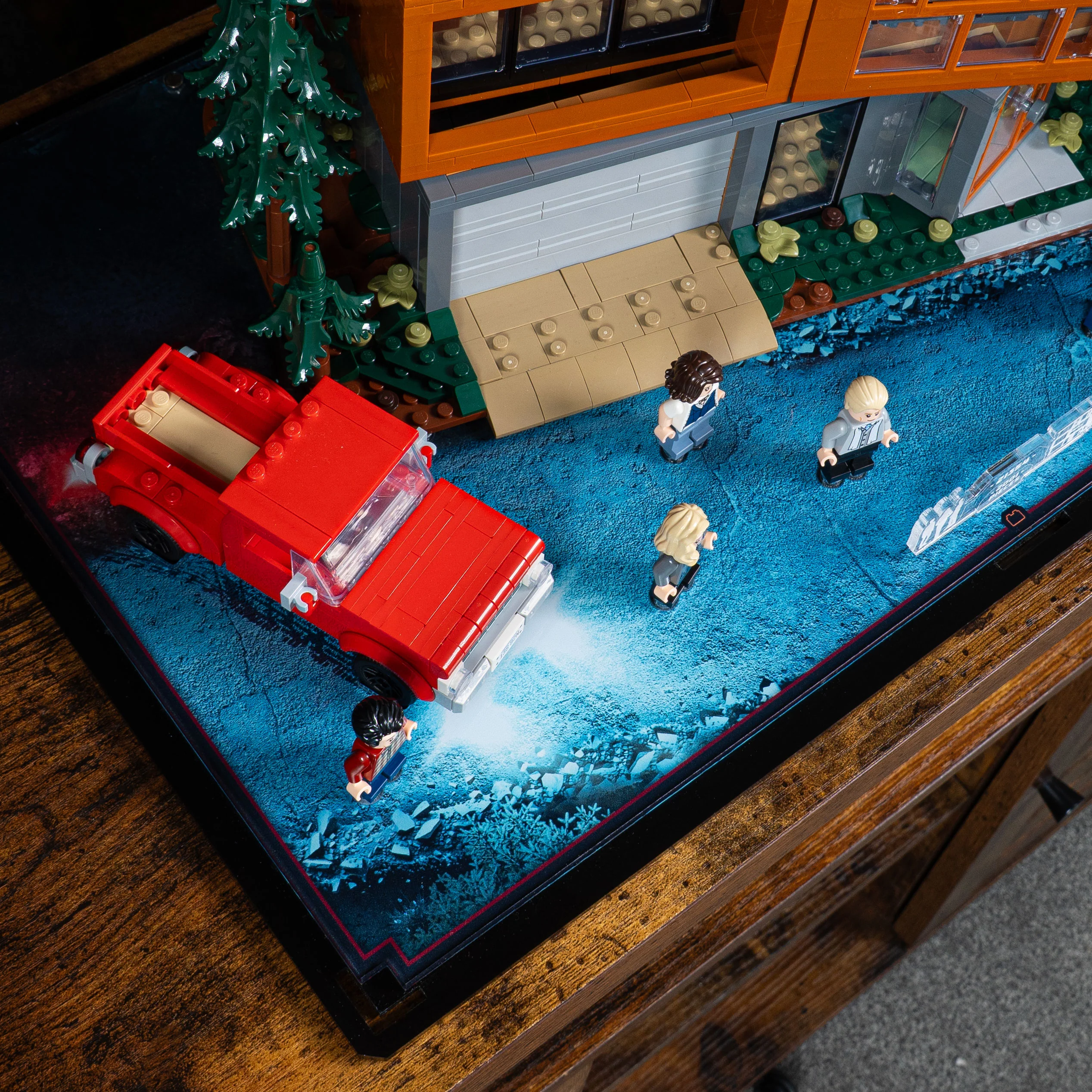 Display Case for LEGO® Ideas: Twilight The Cullen House (21354) - Image 8
