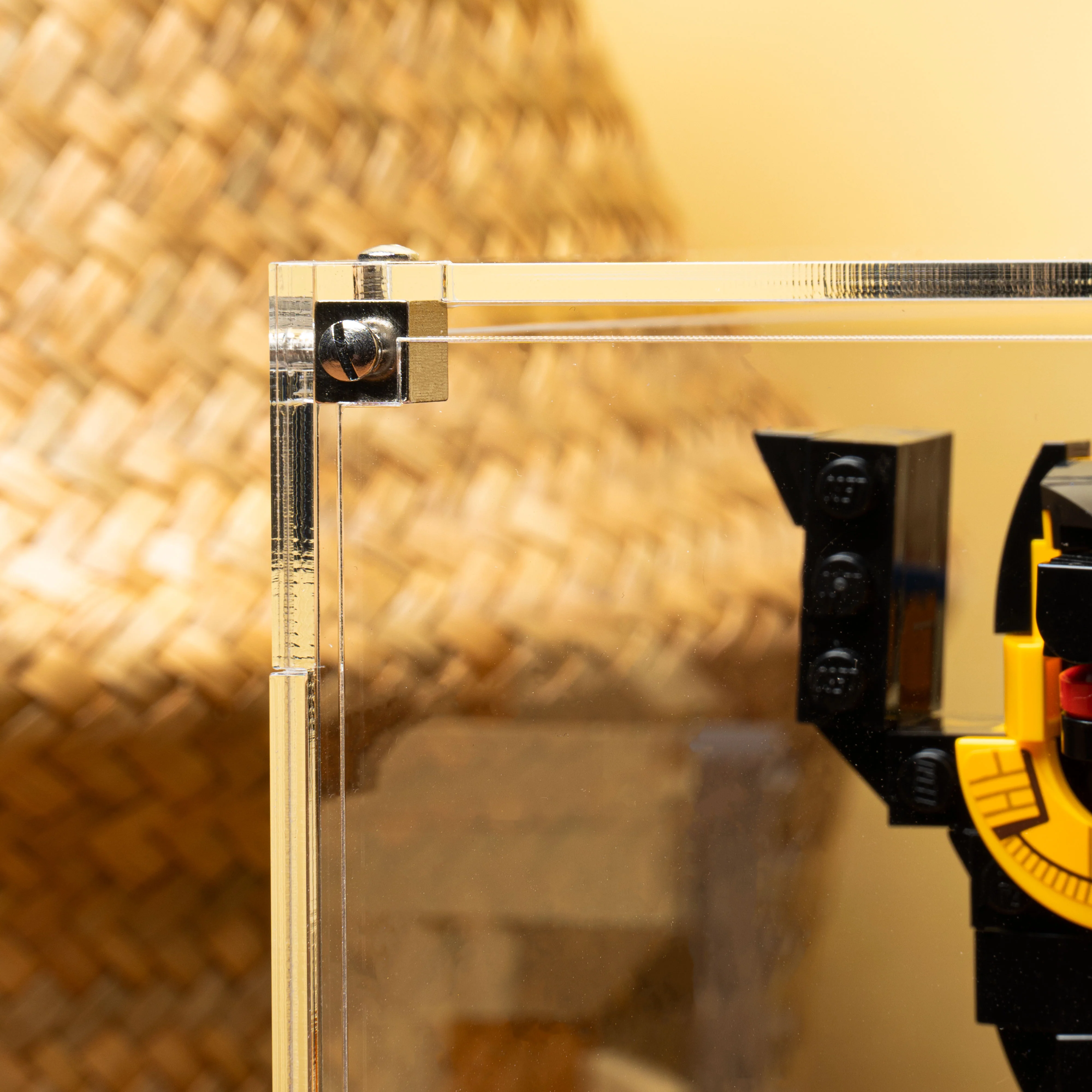 Display Case for LEGO® Indiana Jones™ Escape from the Lost Tomb (77013) - Image 13