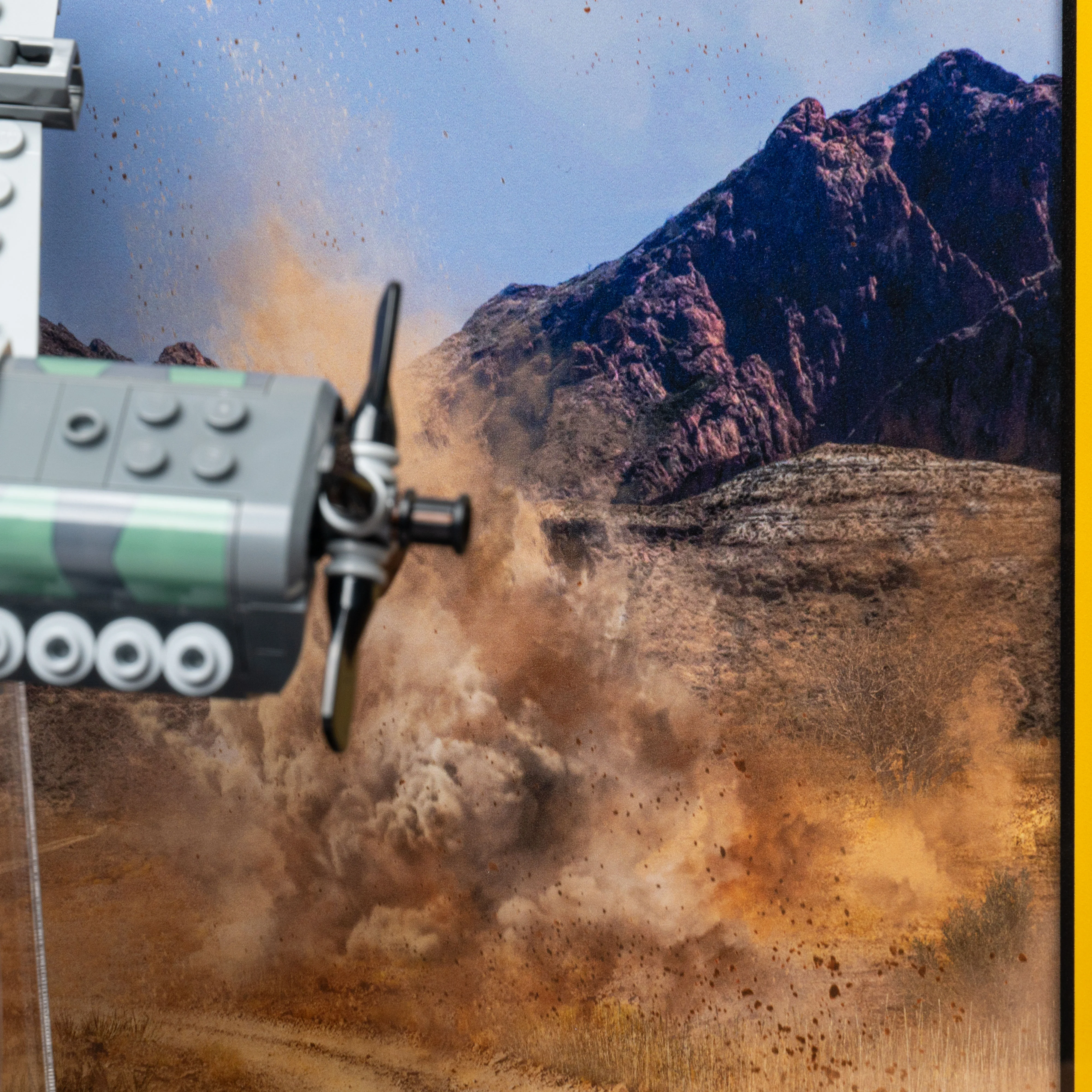 Display Case for LEGO® Indiana Jones™ Fighter Plane Chase (77012) - Image 13