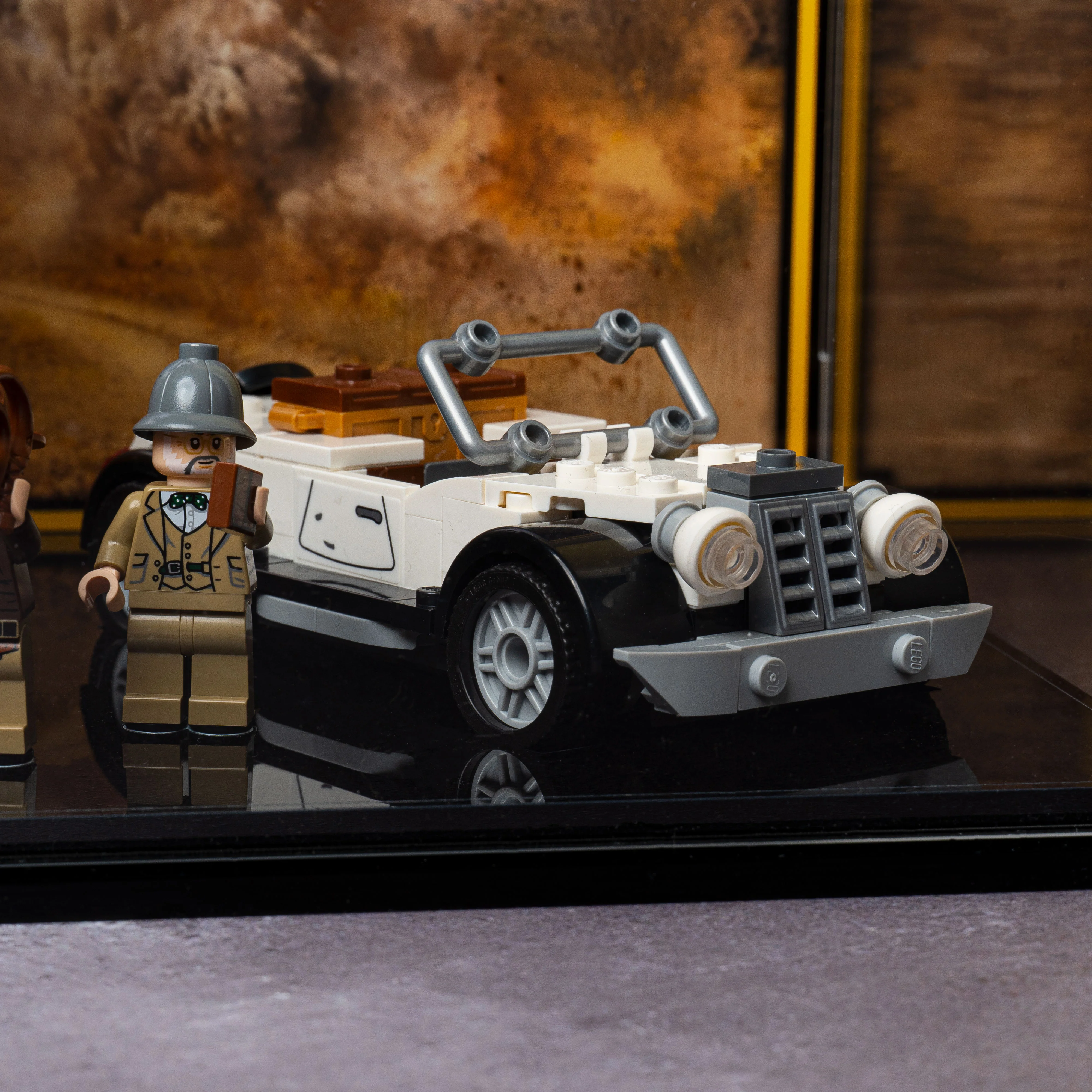 Display Case for LEGO® Indiana Jones™ Fighter Plane Chase (77012) - Image 15