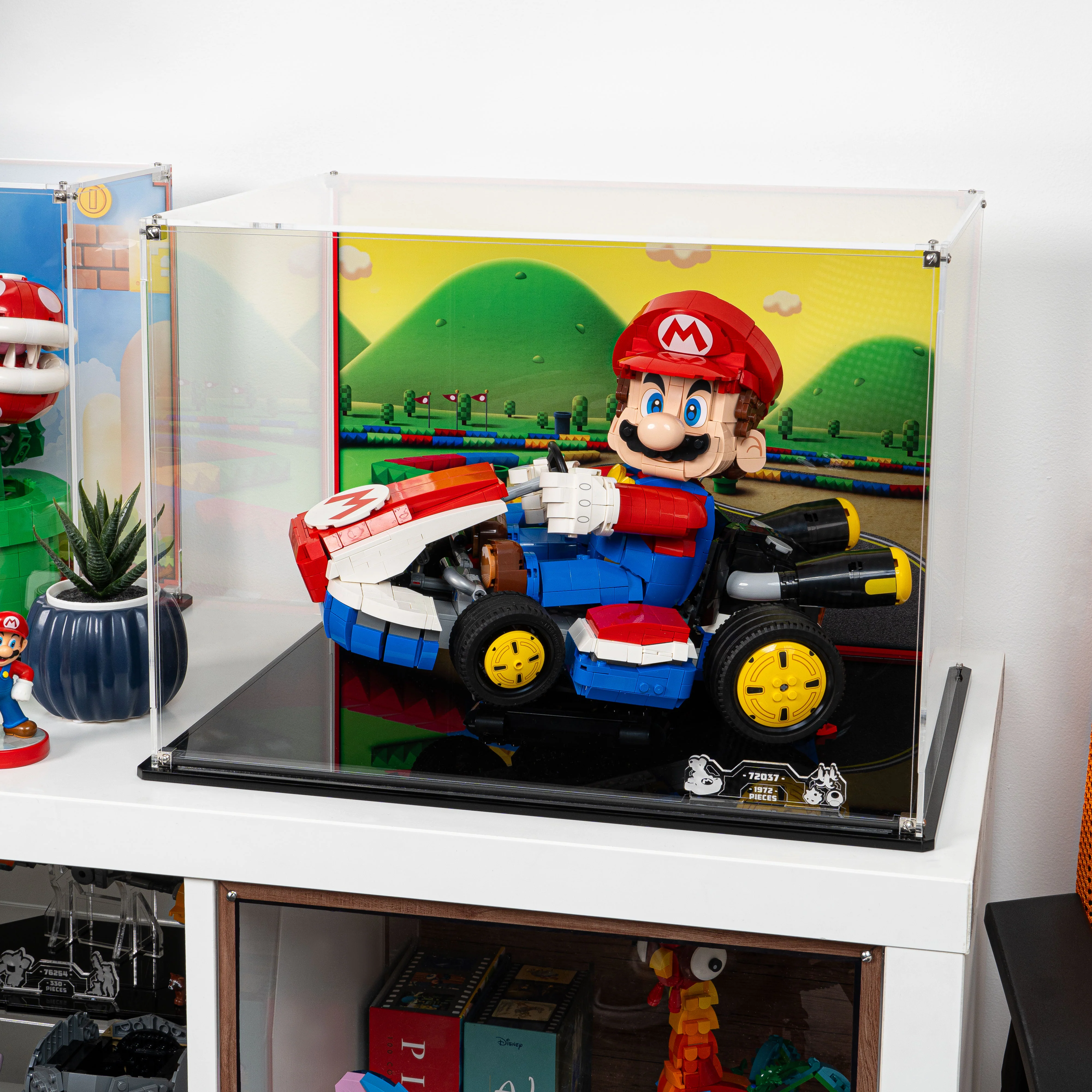 Display Case for LEGO® Mario Kart™ Mario & Standard Kart (72037) - Image 3