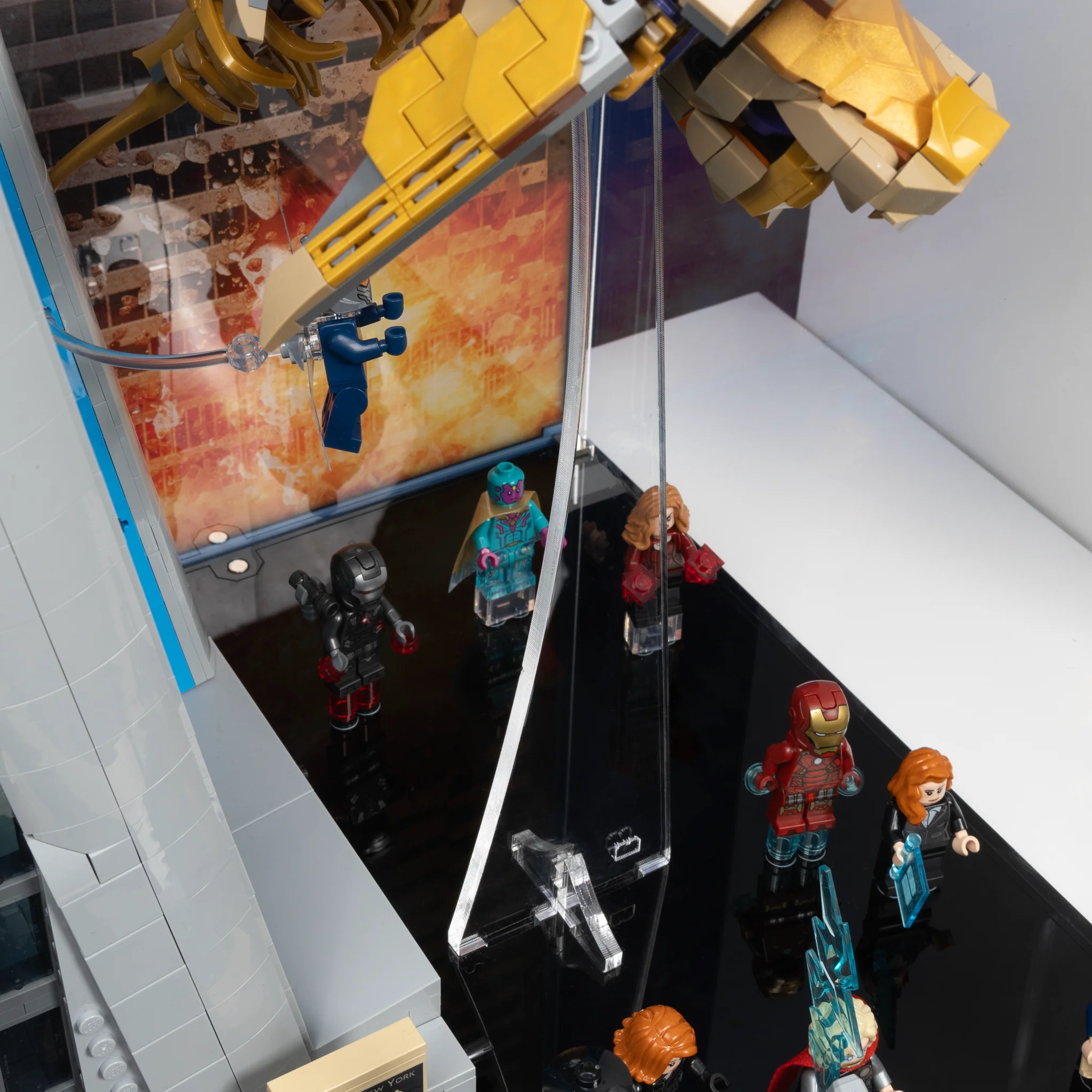 Display Case for LEGO® Marvel: Avengers Tower (76269) - Image 11