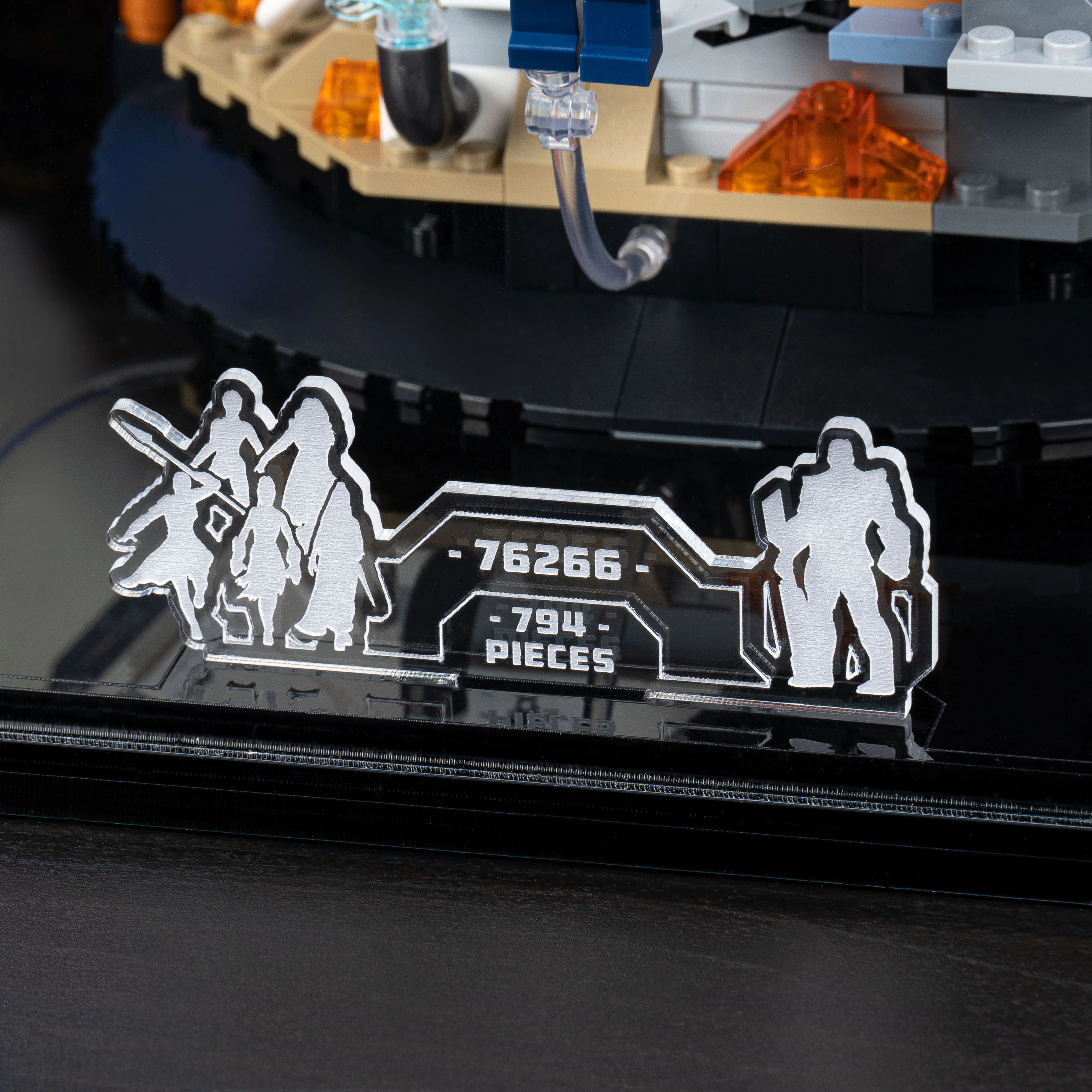 Display Case for LEGO® Marvel Endgame Final Battle (76266) - Image 14