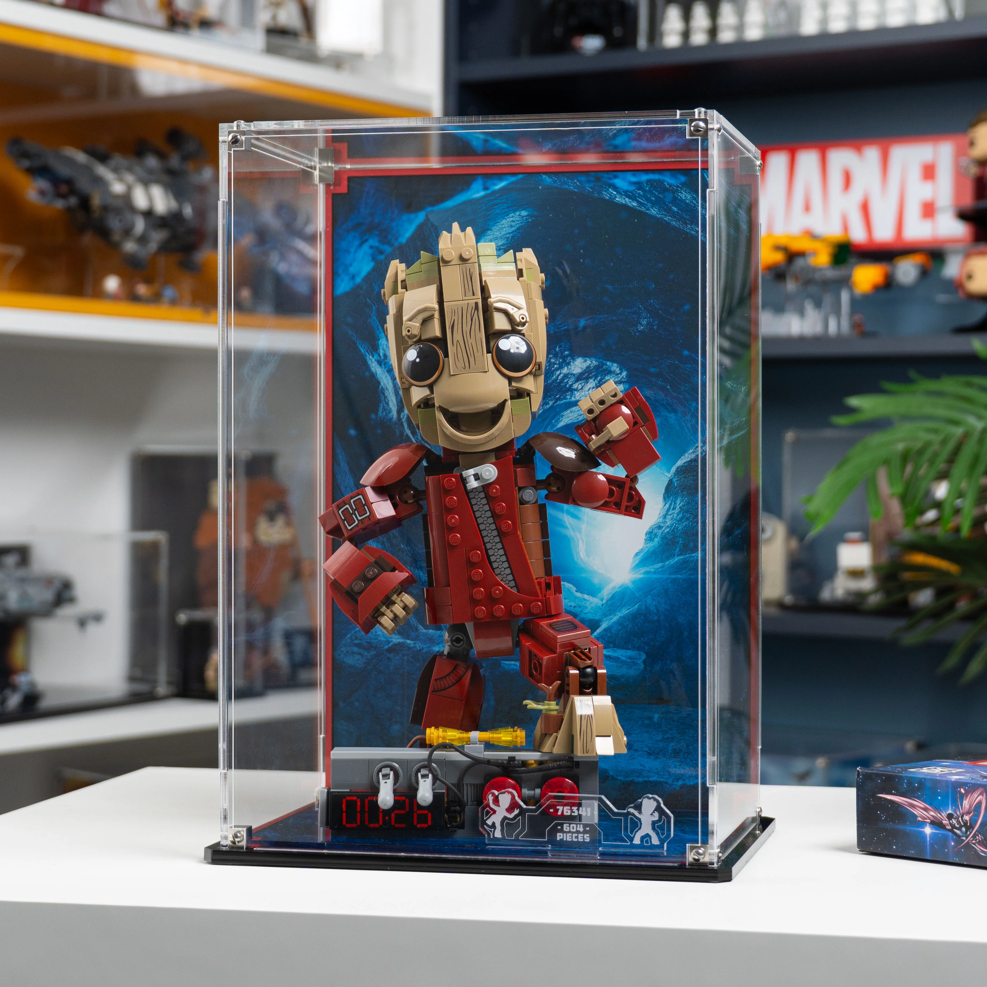 Display Case for LEGO® Marvel: Ravager Jumpsuit Groot (76341) - Image 16
