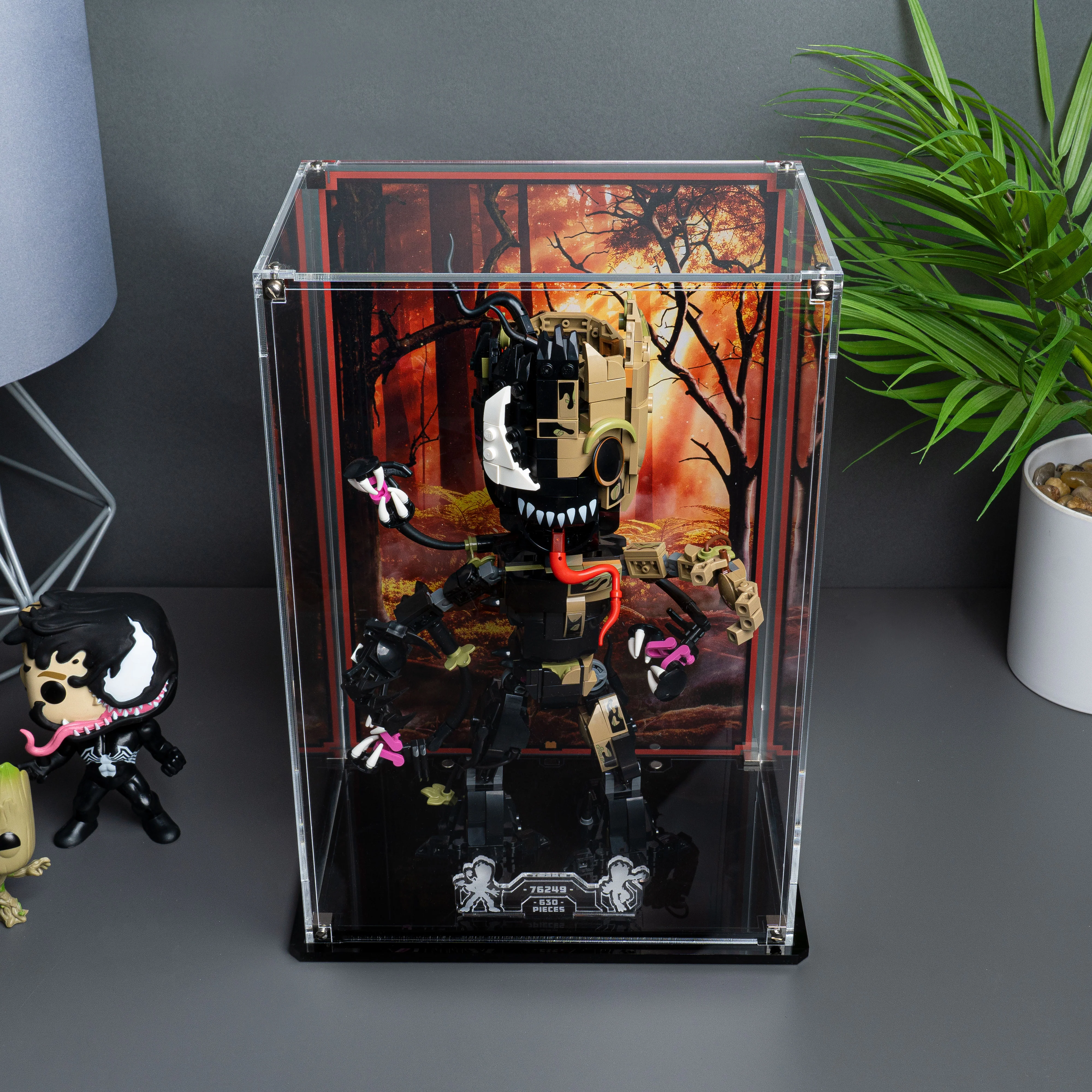 Display Case for LEGO® Marvel Venomised Groot (76249) - Image 14