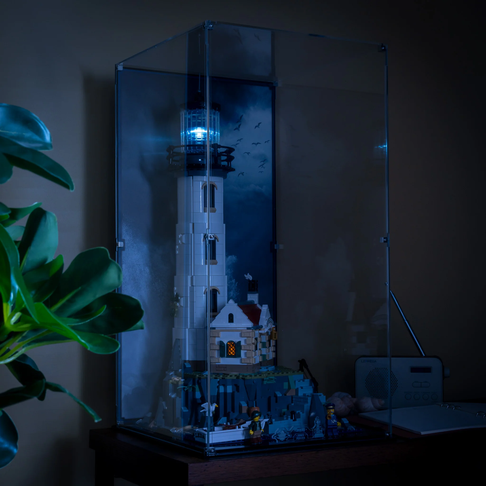Display Case for LEGO® Ideas: Motorised Lighthouse (21335) - Image 5