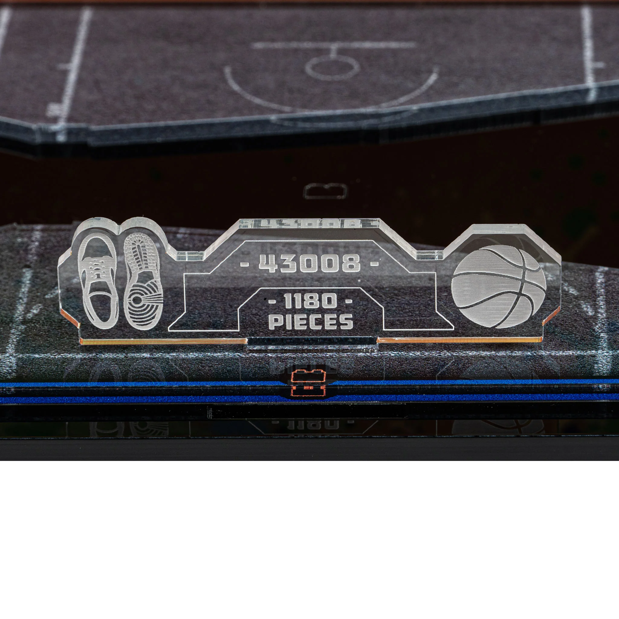 Display Case for LEGO® Nike Dunk x LEGO® Set (43008) - Image 8