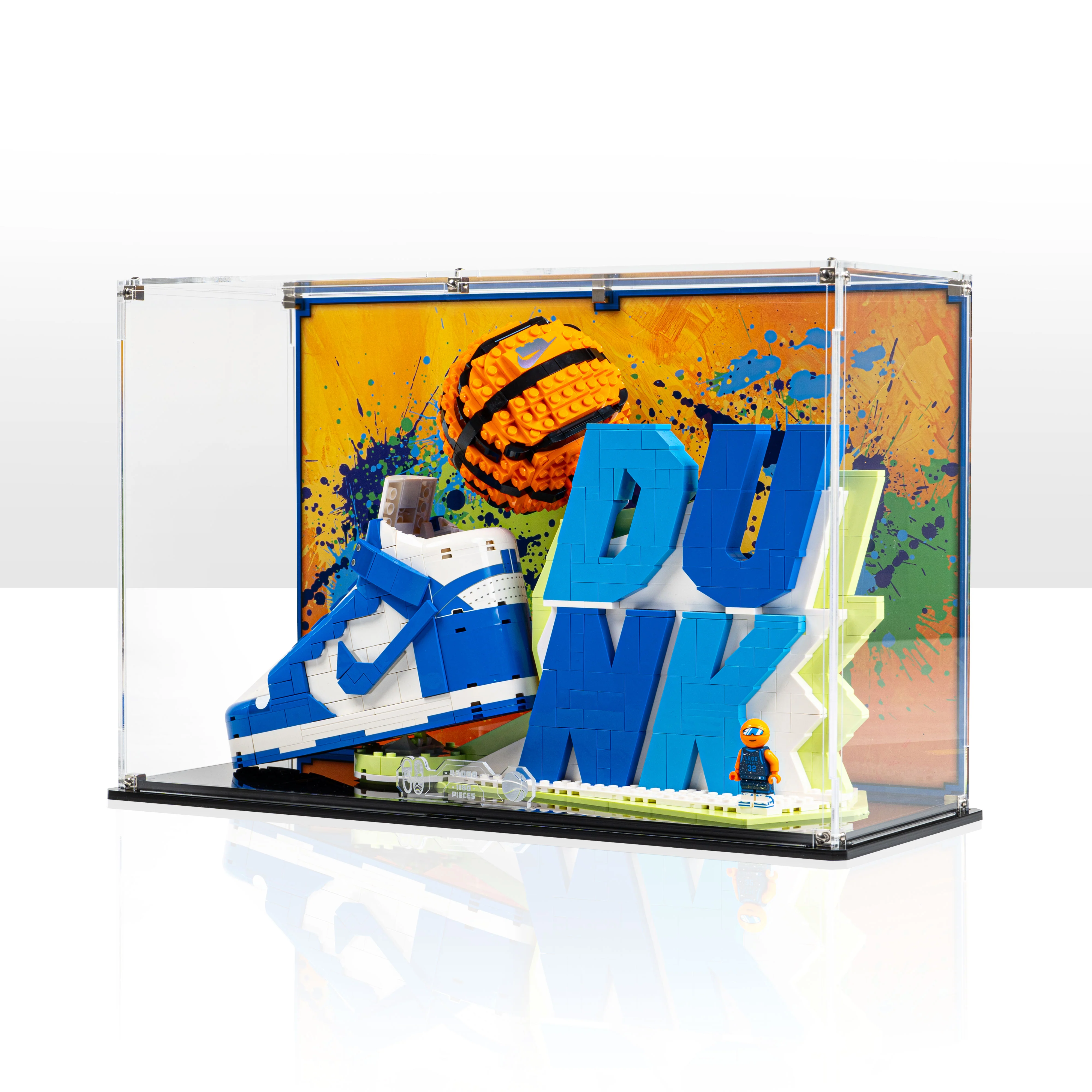 Display Case for LEGO® Nike Dunk x LEGO® Set (43008) - Image 9