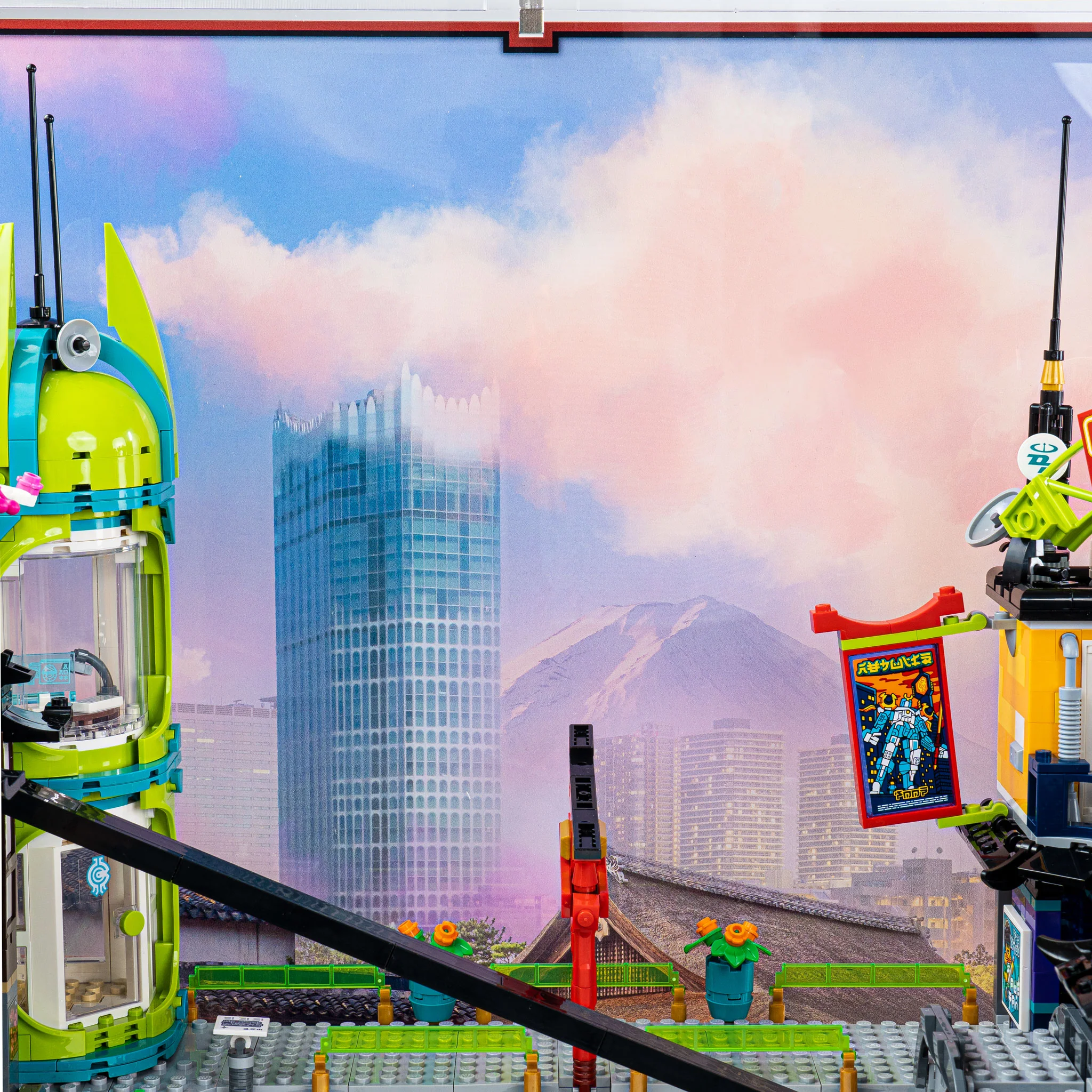 Display Case for LEGO® NINJAGO® City Markets (71799) - Image 4