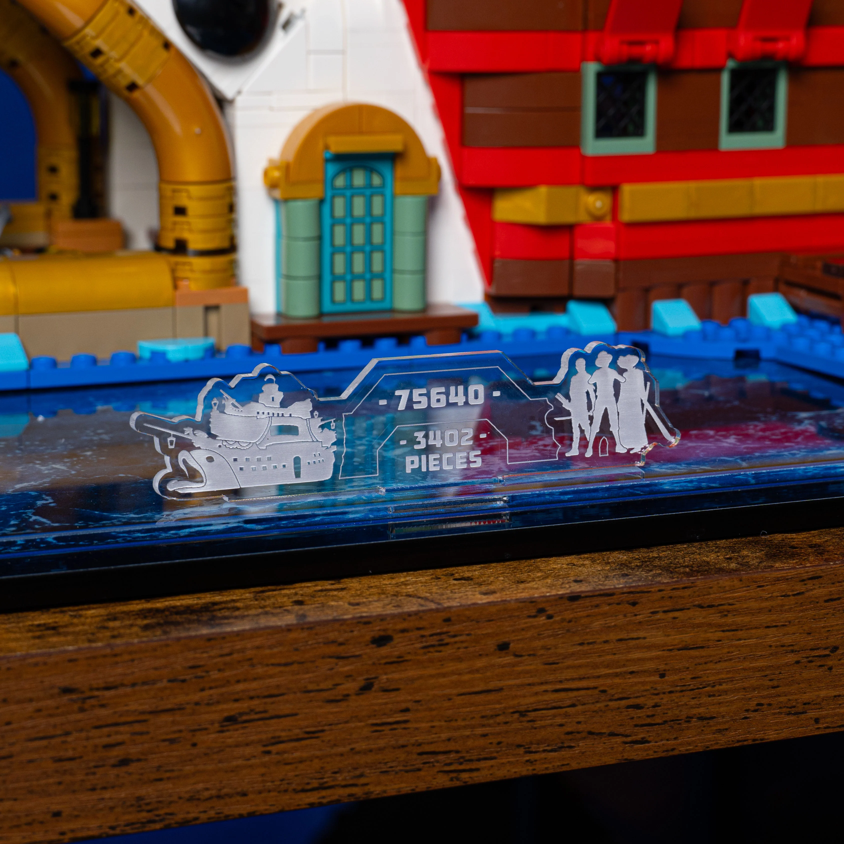 Display Case for LEGO® One Piece: The Baratie Floating Restaurant (75640) - Image 17