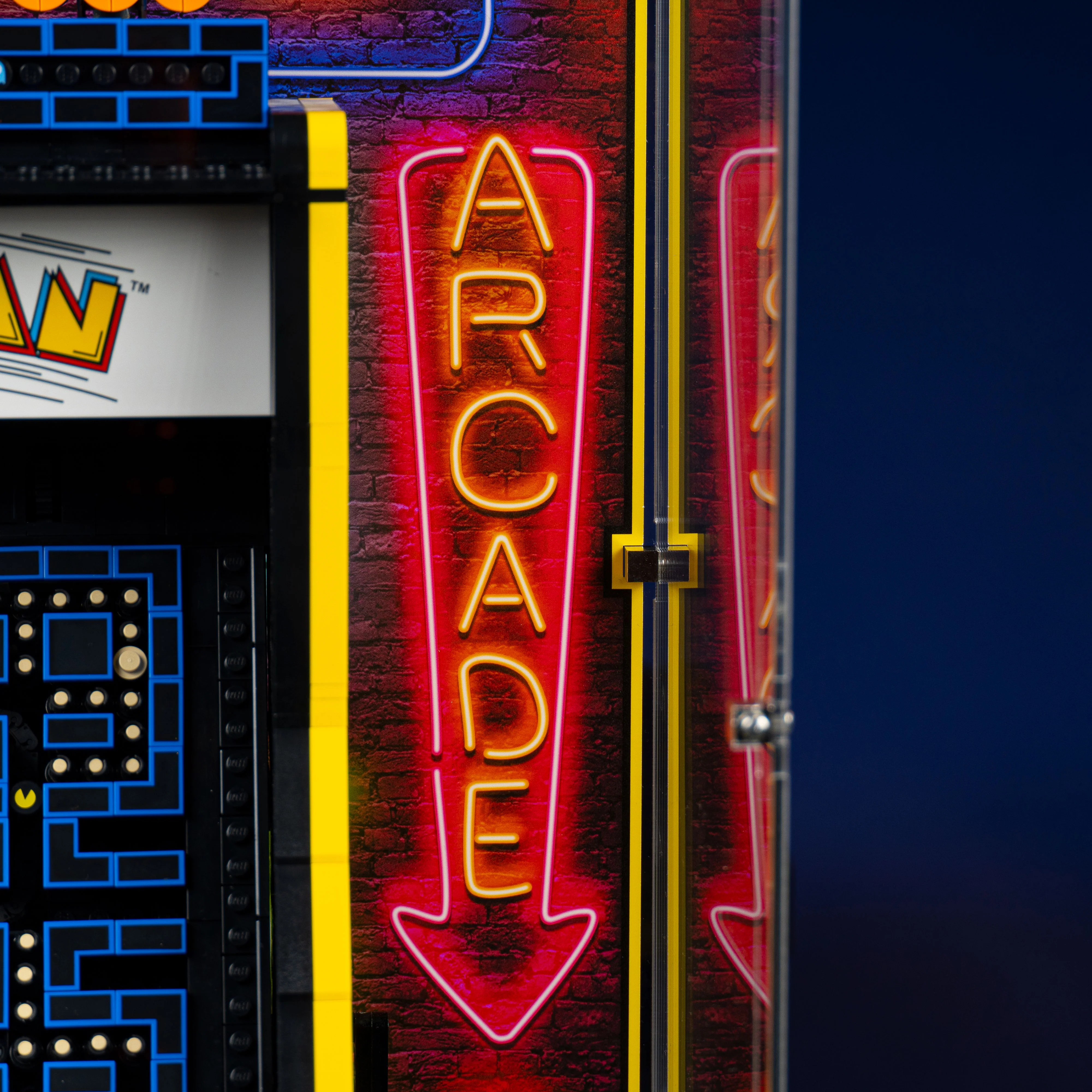 Display Case for LEGO® PAC-MAN Arcade (10323) - Image 16