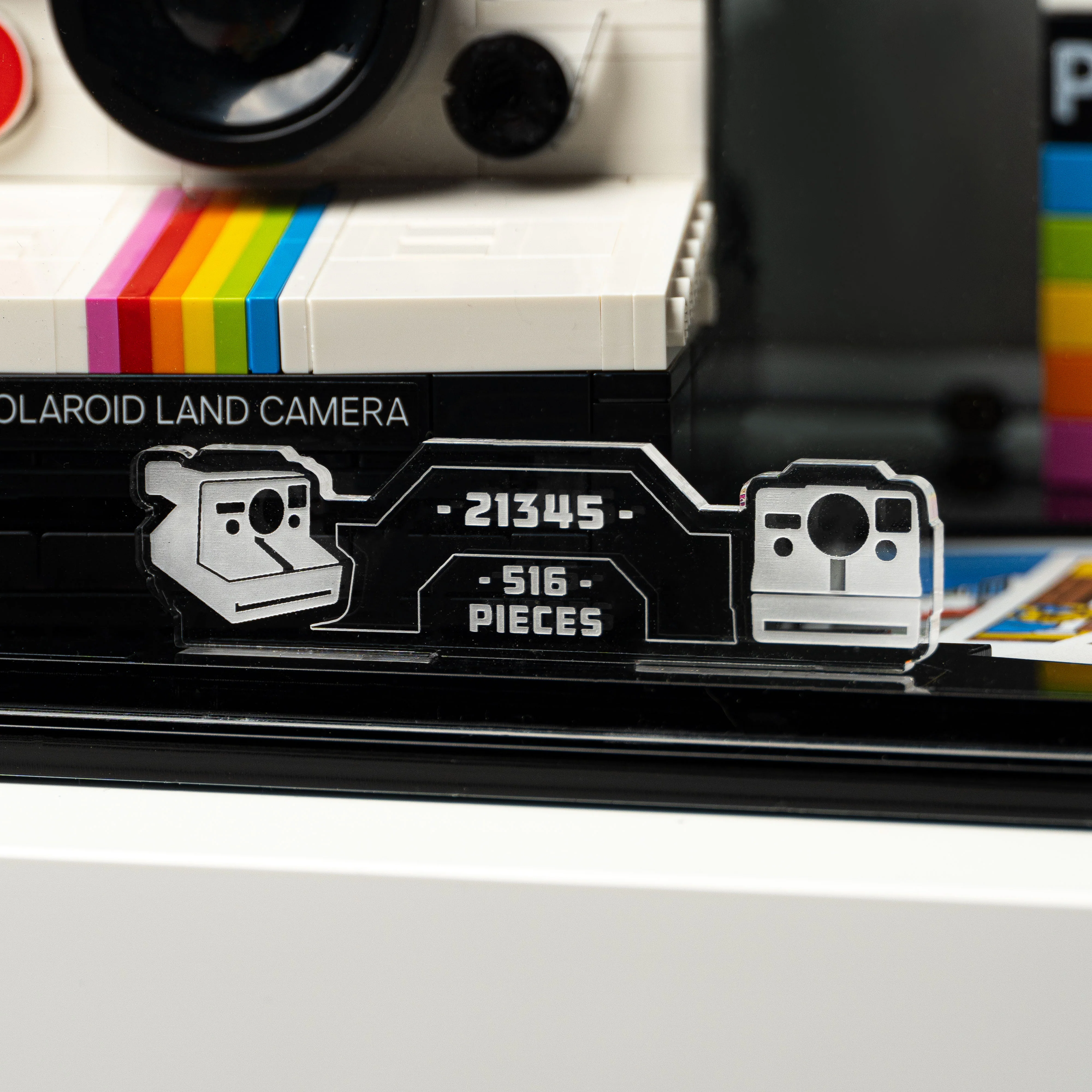 Display Case for LEGO® Polaroid OneStep SX-70 Camera (21345) - Image 10