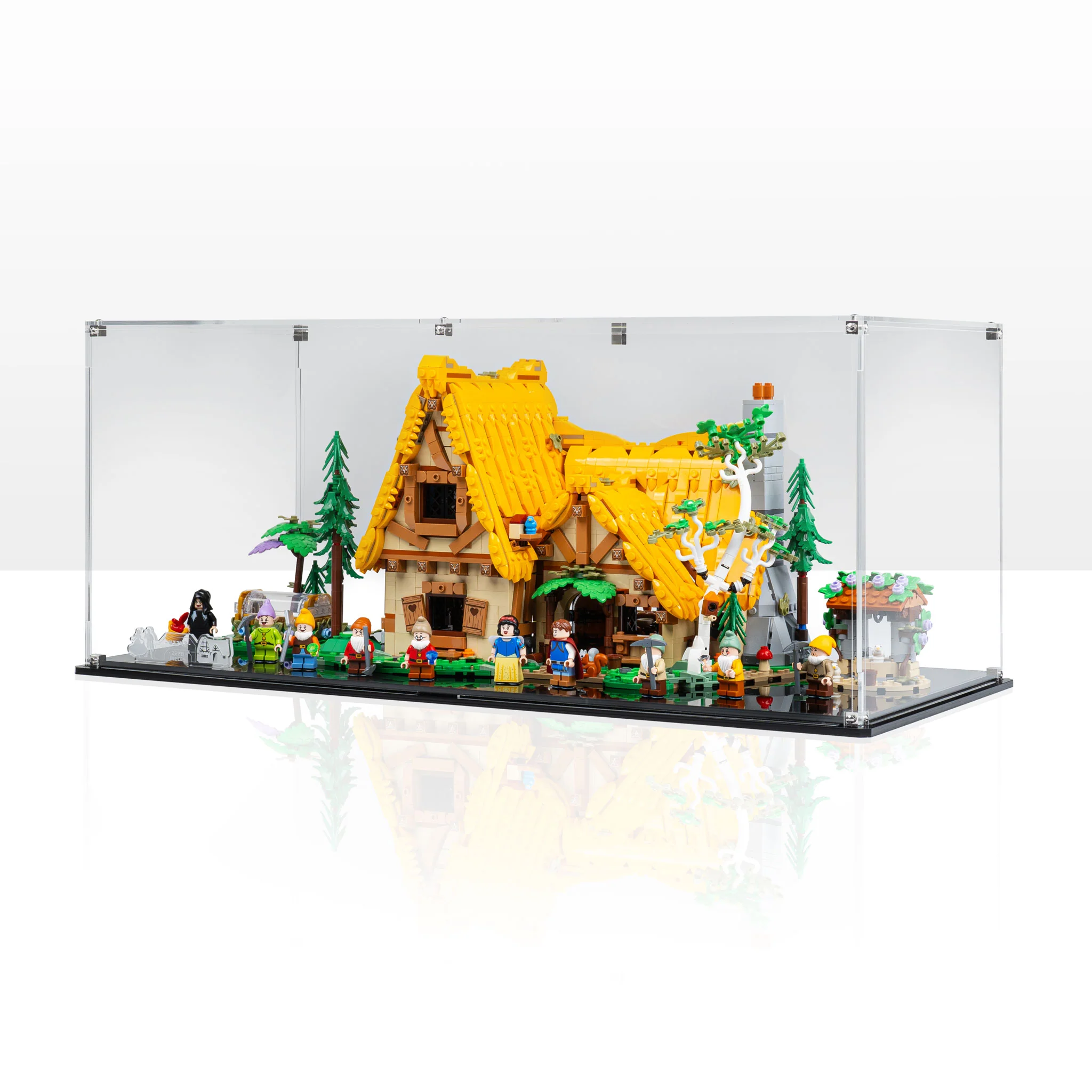 Display Case for LEGO® Snow White and the Seven Dwarfs' Cottage (43242) - Image 4