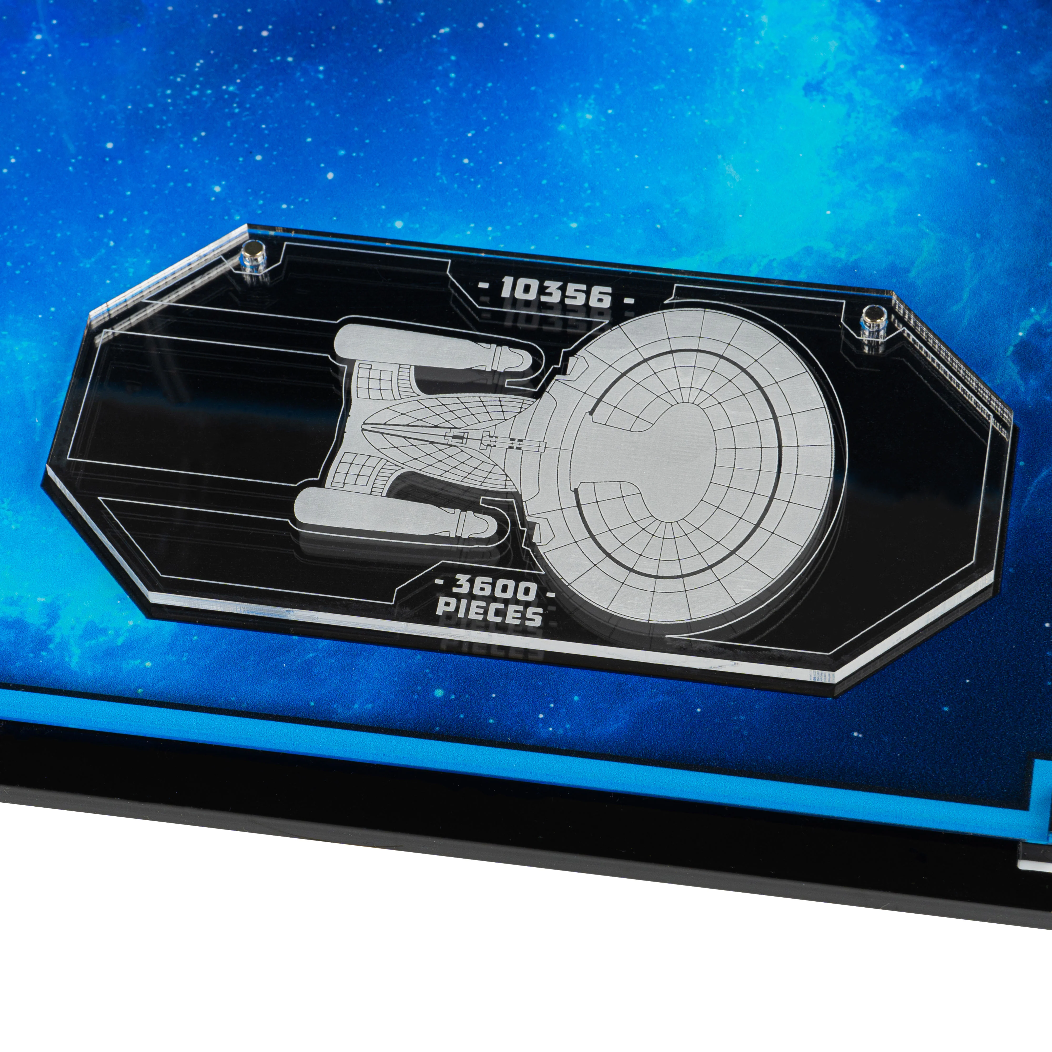 Display Case for LEGO® Star Trek: U.S.S. Enterprise NCC-1701-D™ (10356) - Image 9