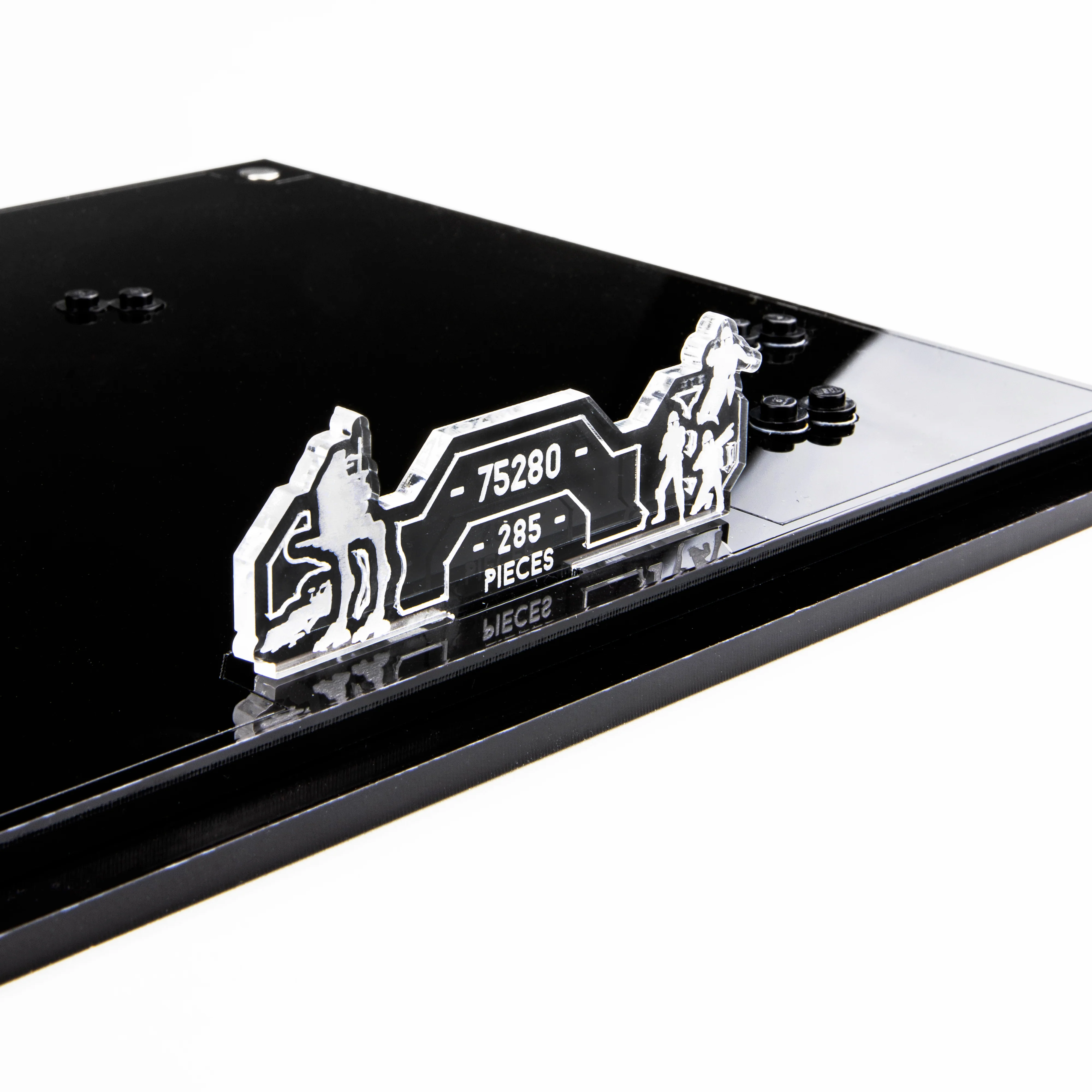 Display Case for LEGO®: Star Wars™ 501st Legion Clone Troopers (75280) - Image 10