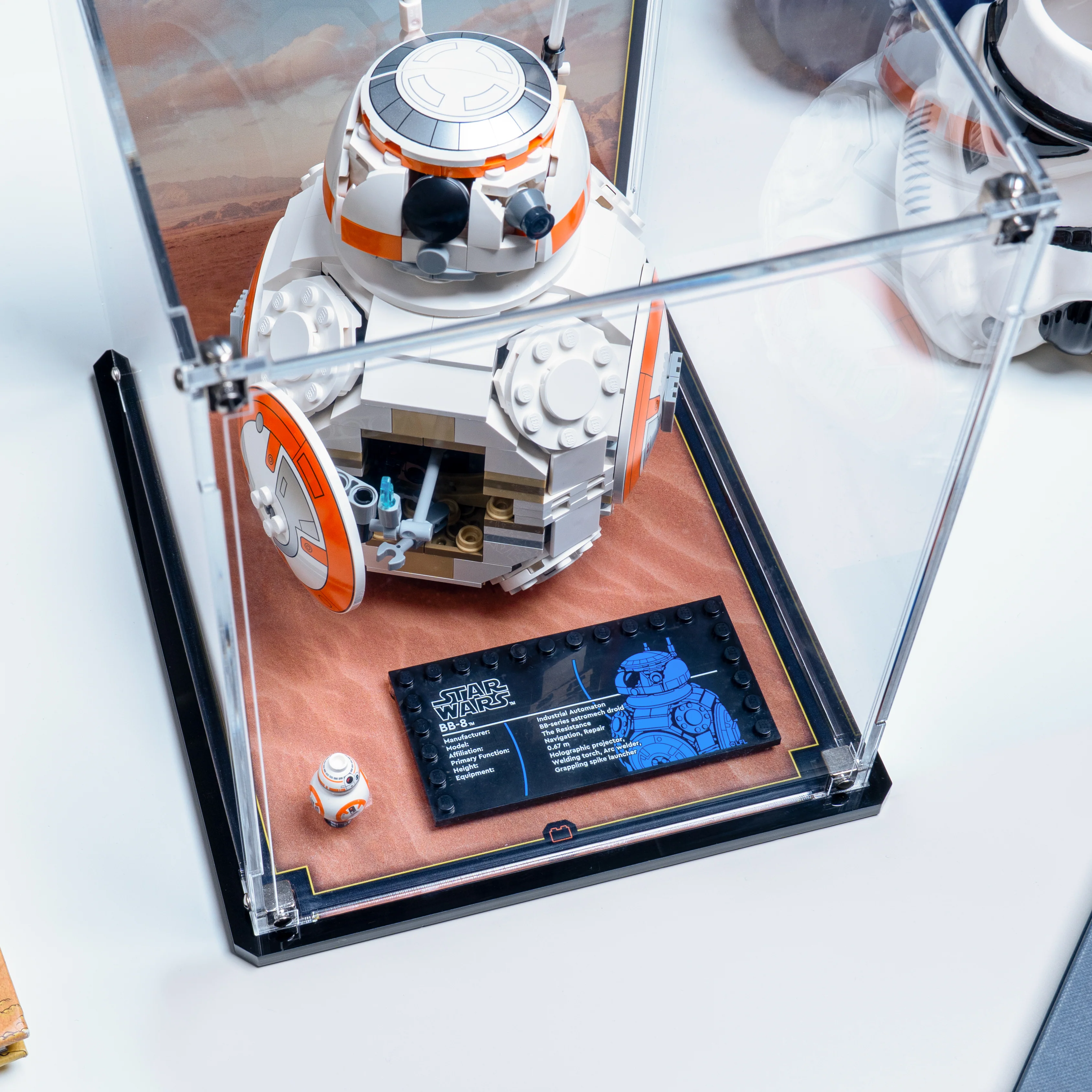 Display Case for LEGO® Star Wars: BB-8™ Astromech Droid (75452) - Image 13