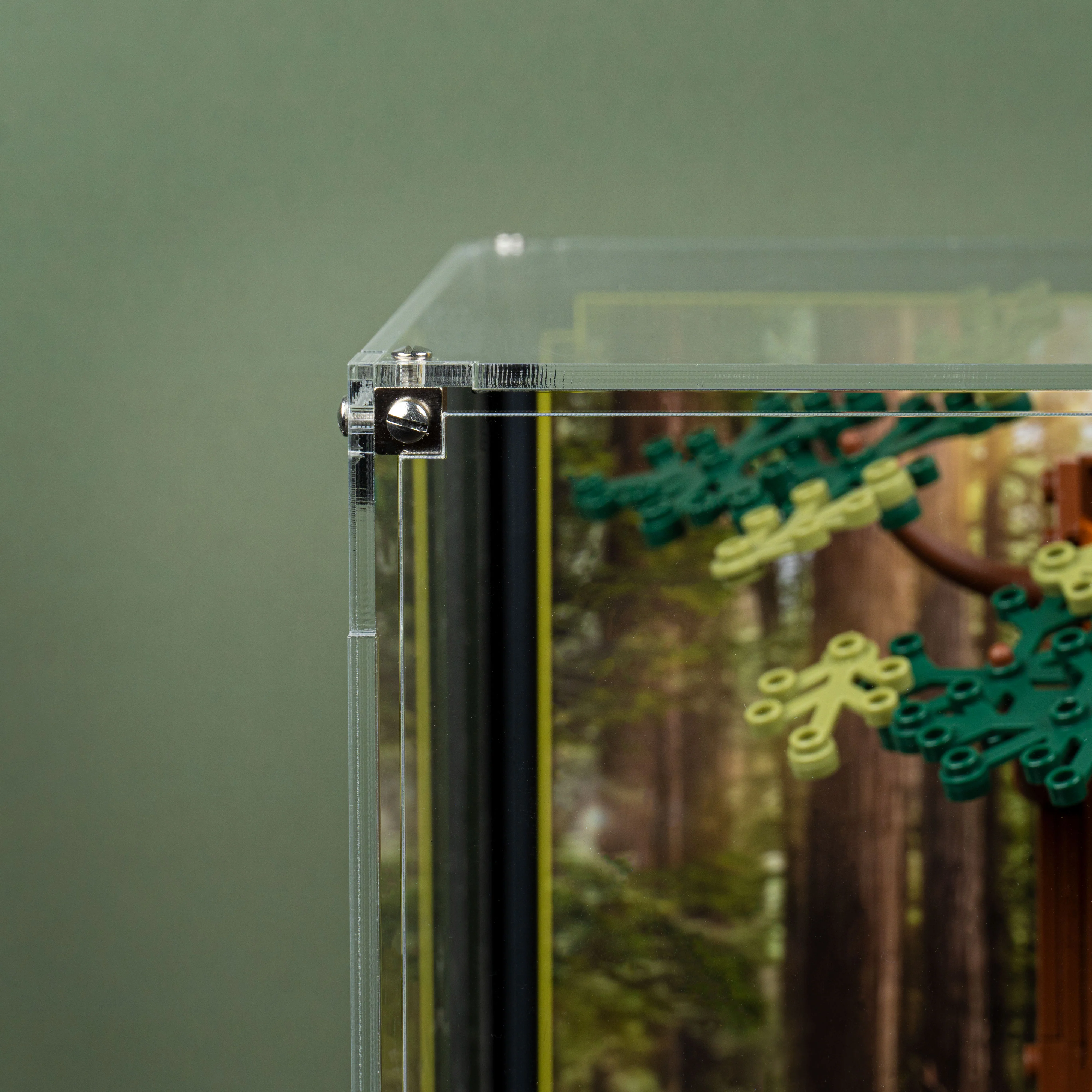 Display Case for LEGO® Star Wars: Endor™ Speeder Chase Diorama (75353) - Image 10