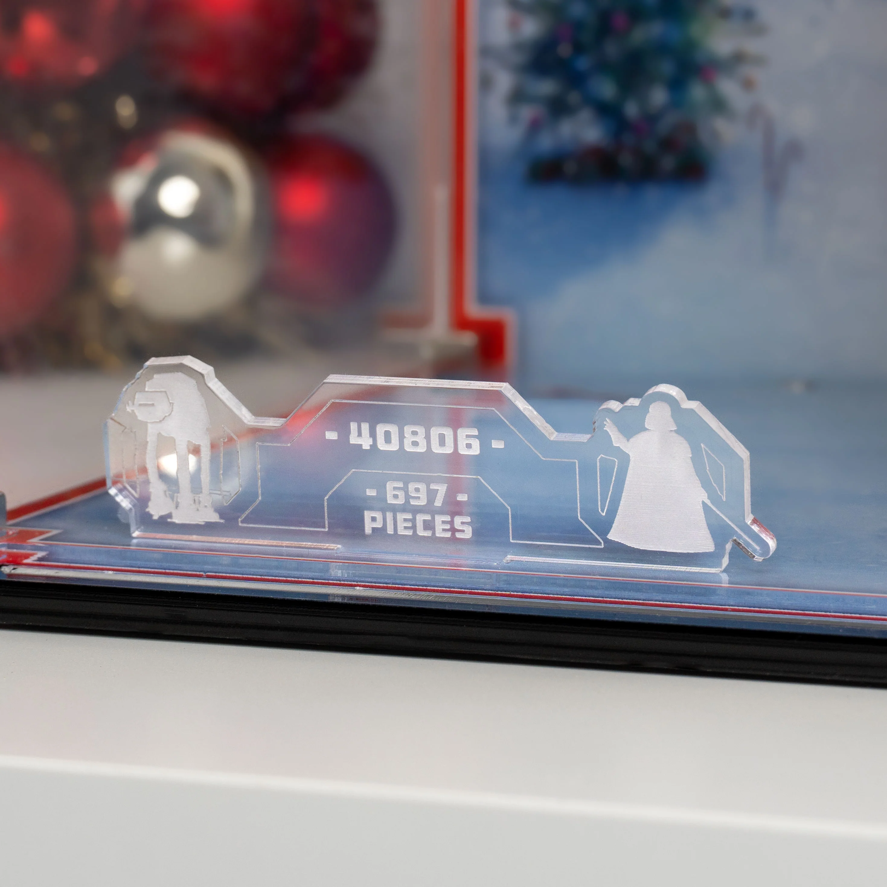 Display Case for LEGO® Star Wars: Gingerbread AT-AT™ Walker (40806) - Image 18