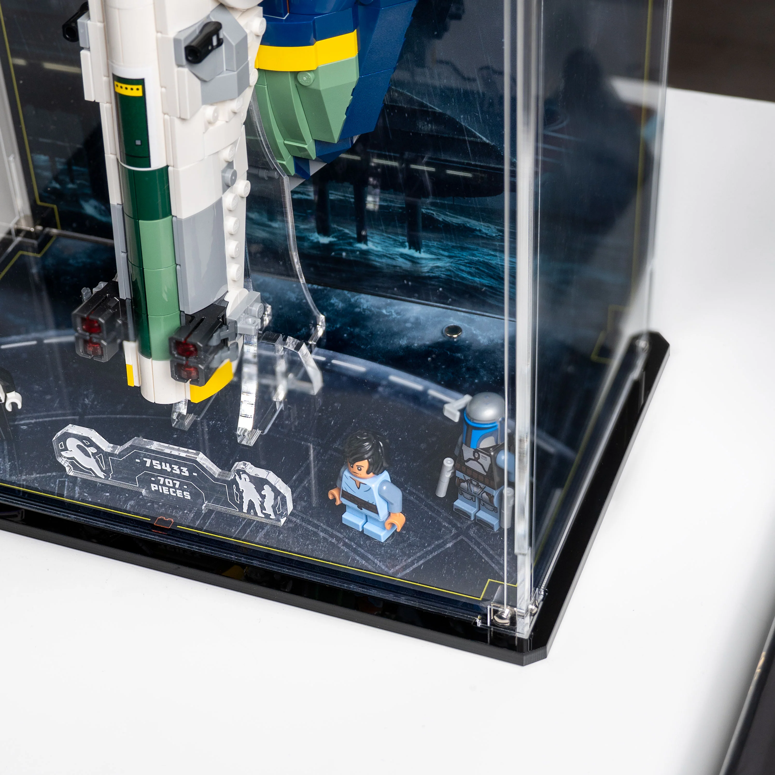Display Case for LEGO® Star Wars: Jango Fett's Starship (75433) - Image 22