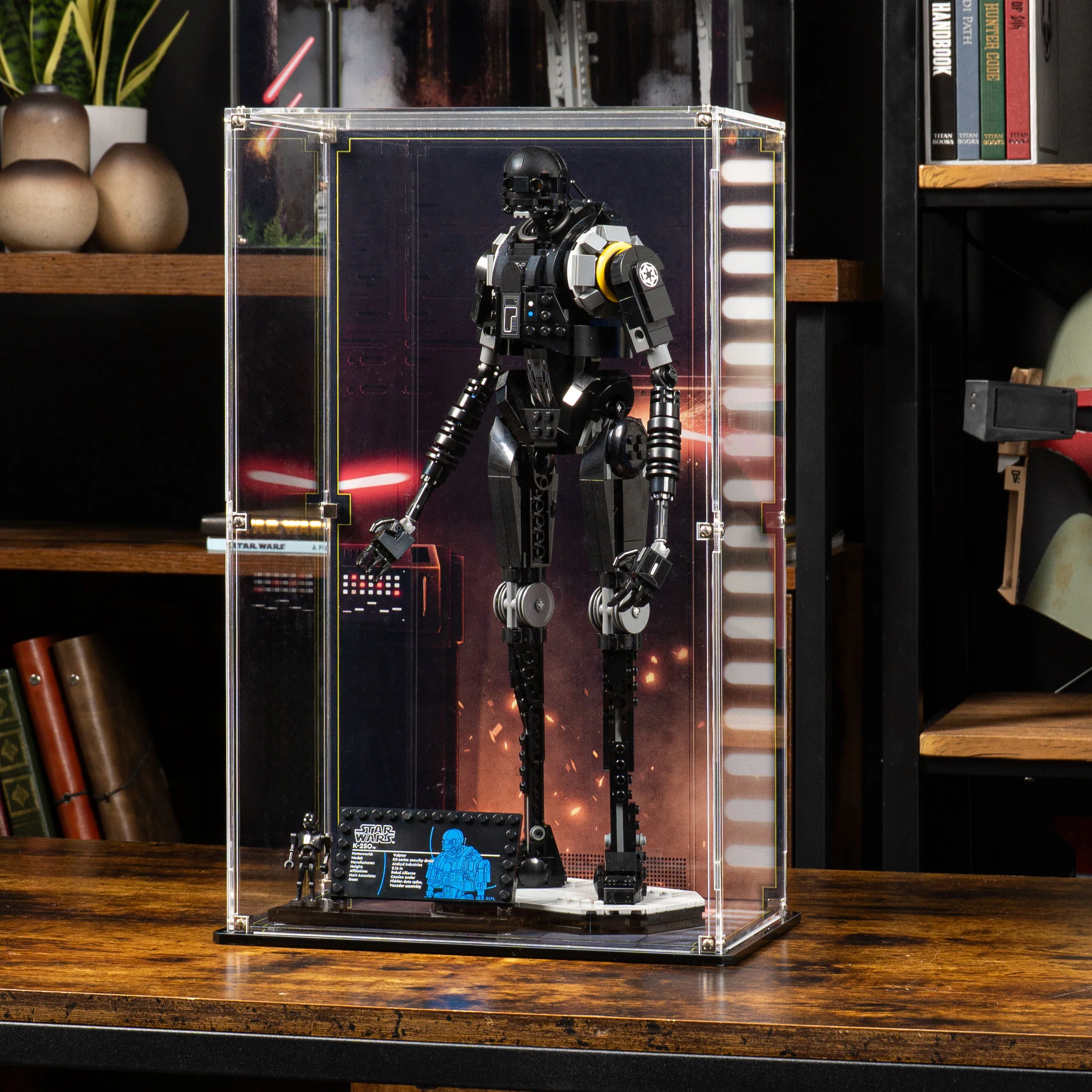 Display Case for LEGO® Star Wars™ K-2SO™ Security Droid (75434) - Image 2