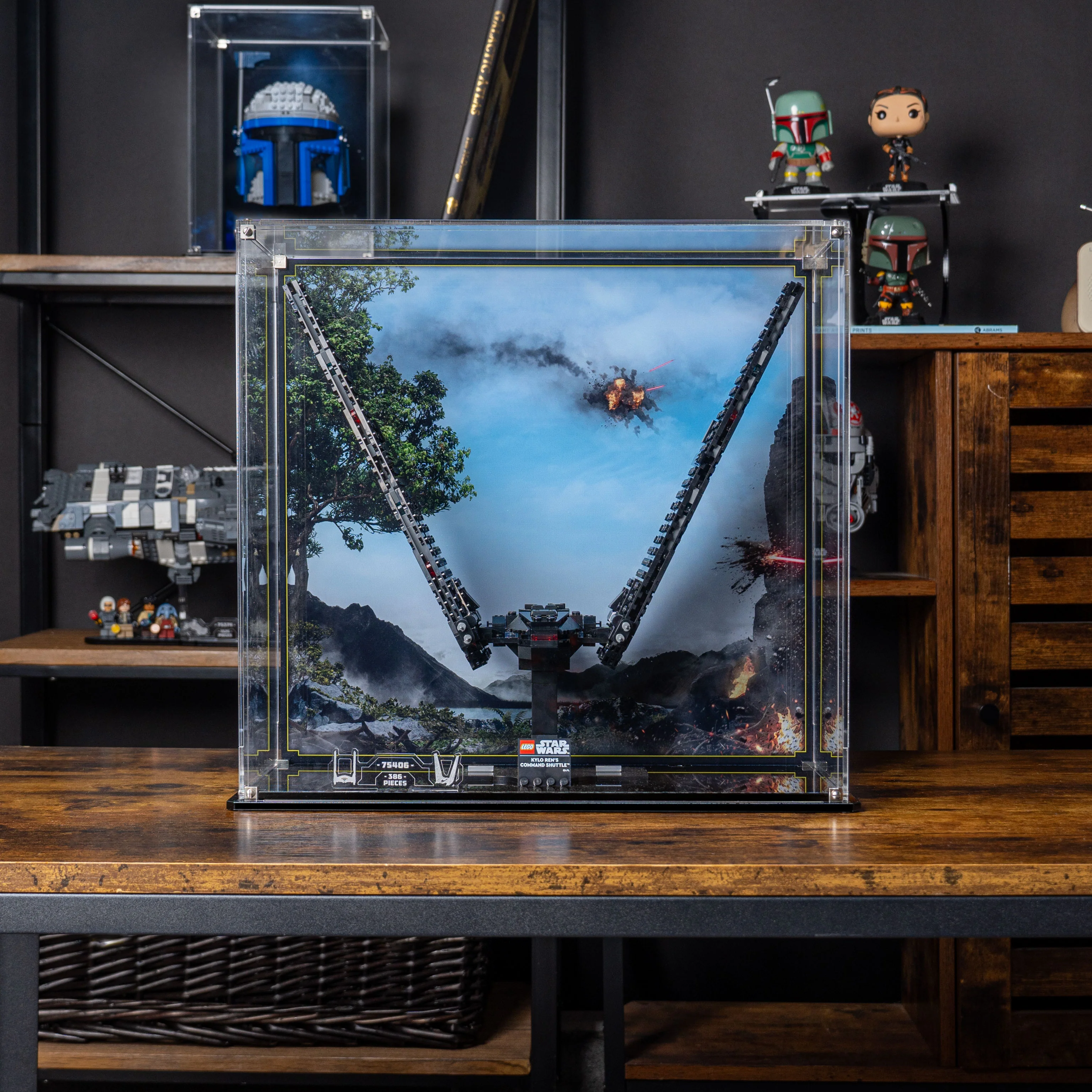 Display Case for LEGO® Star Wars™ Kylo Ren's Command Shuttle (75406) - Image 9