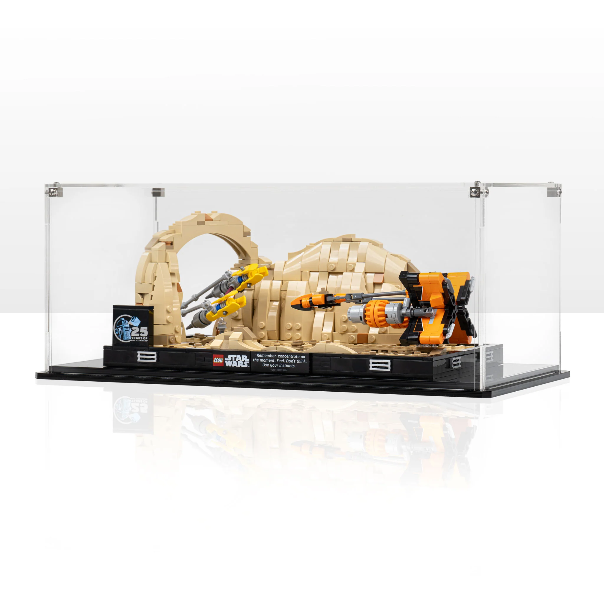 Display Case for LEGO® Star Wars LEGO Star Wars Mos Espa Podrace Diorama (75380) - Image 2
