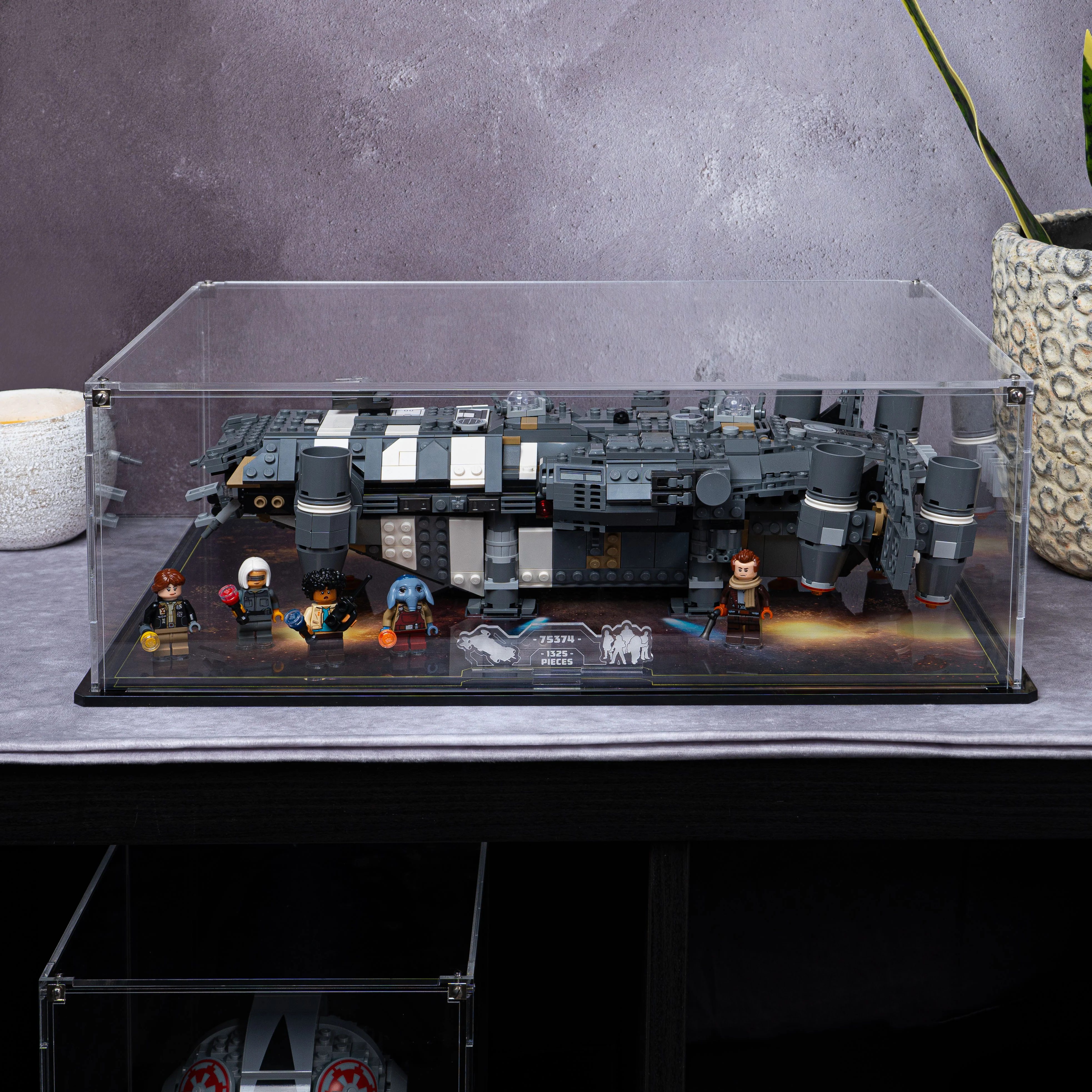Display Case for LEGO® Star Wars: The Onyx Cinder (75374) - Image 10