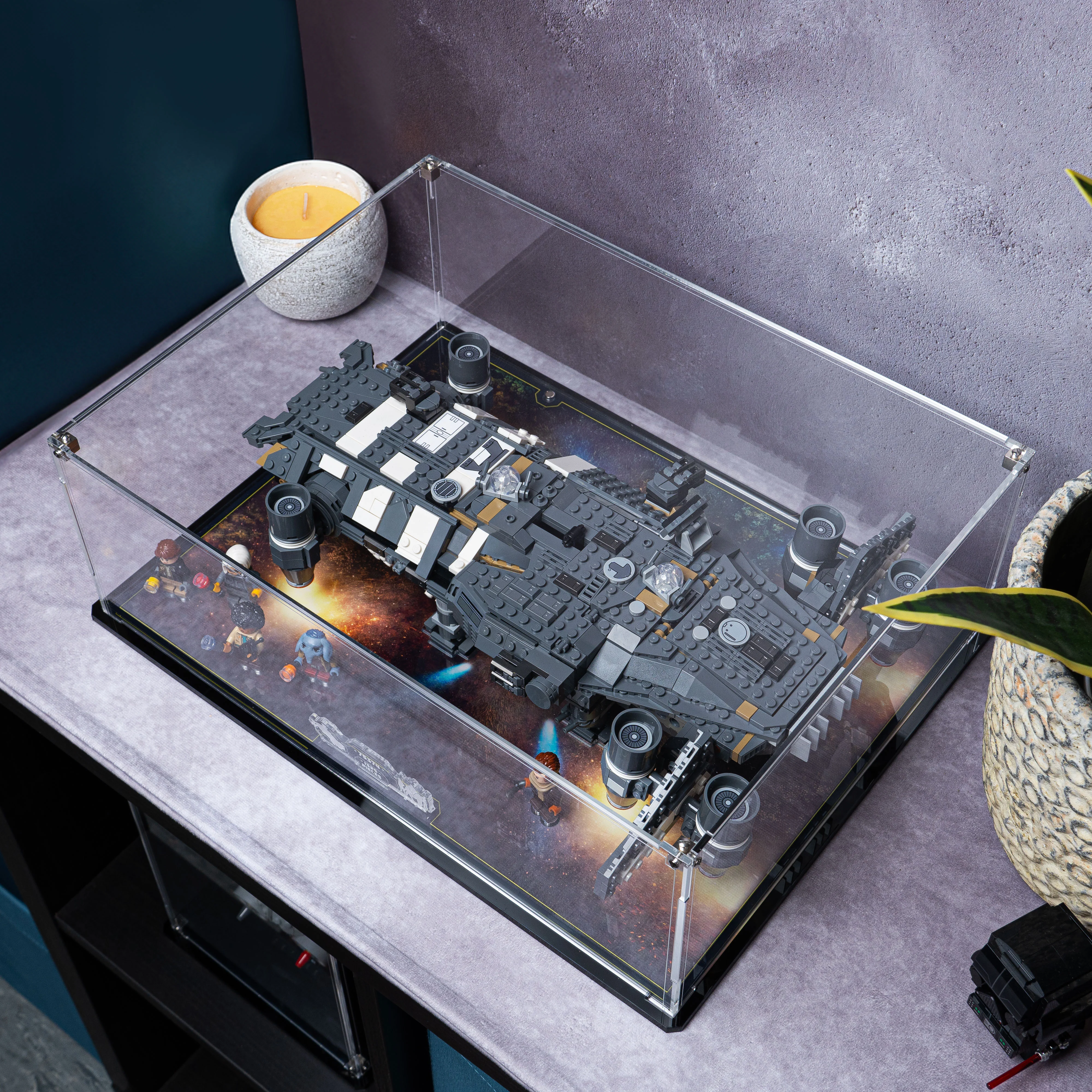 Display Case for LEGO® Star Wars: The Onyx Cinder (75374) - Image 11
