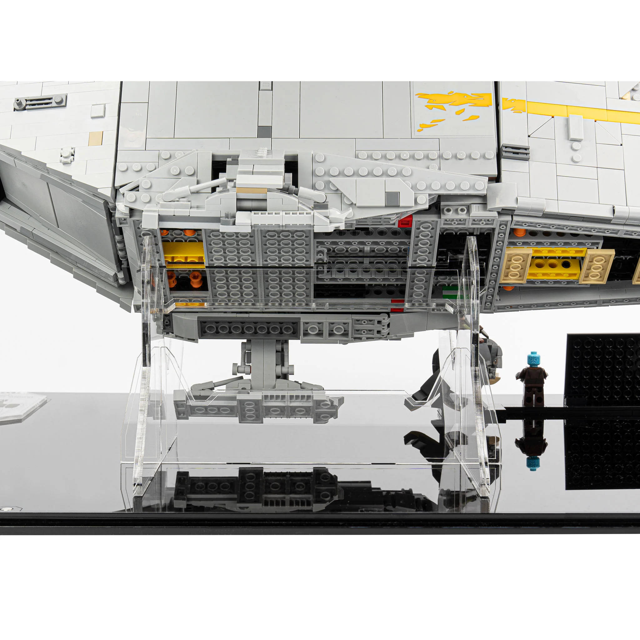 Display Case for LEGO® Star Wars™ UCS The Razor Crest™ (75331) - Image 8