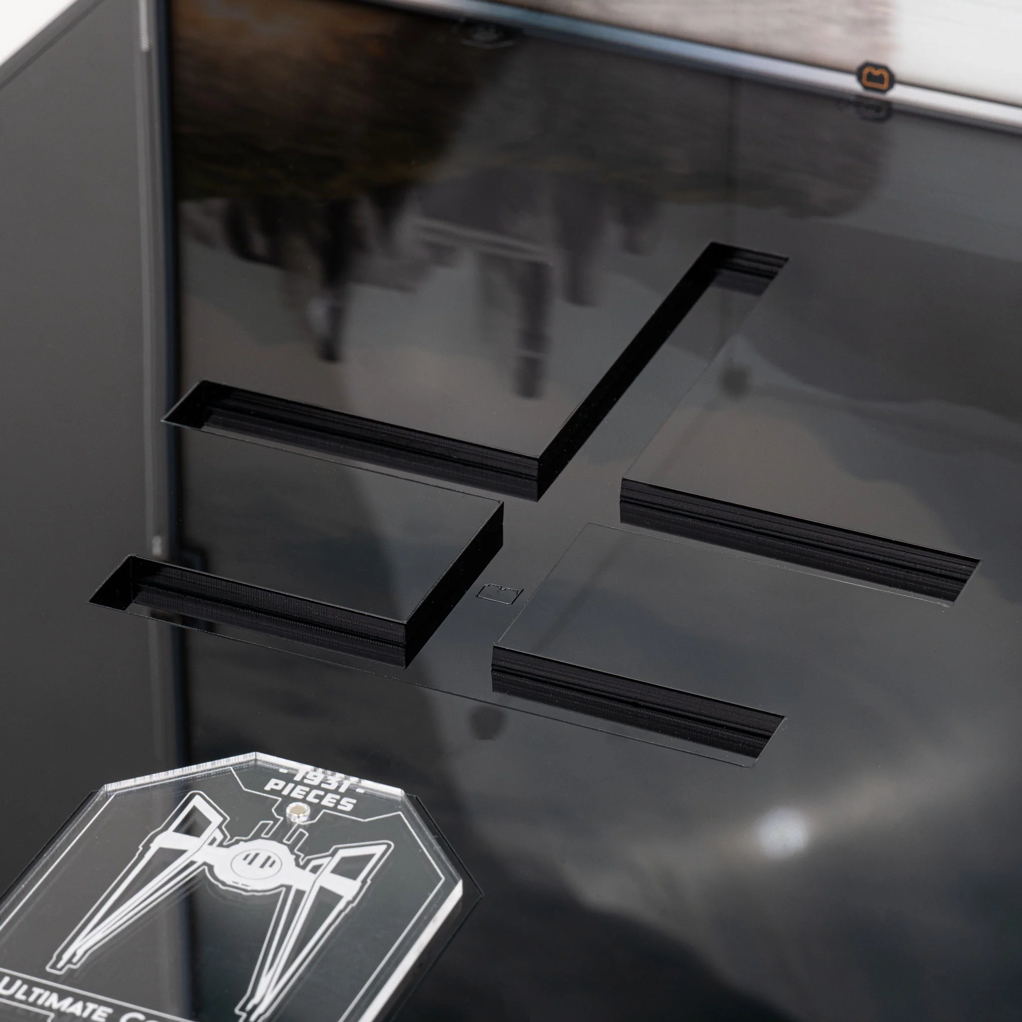 Display Case for LEGO® Star Wars TIE Interceptor™ (75382) - Image 7
