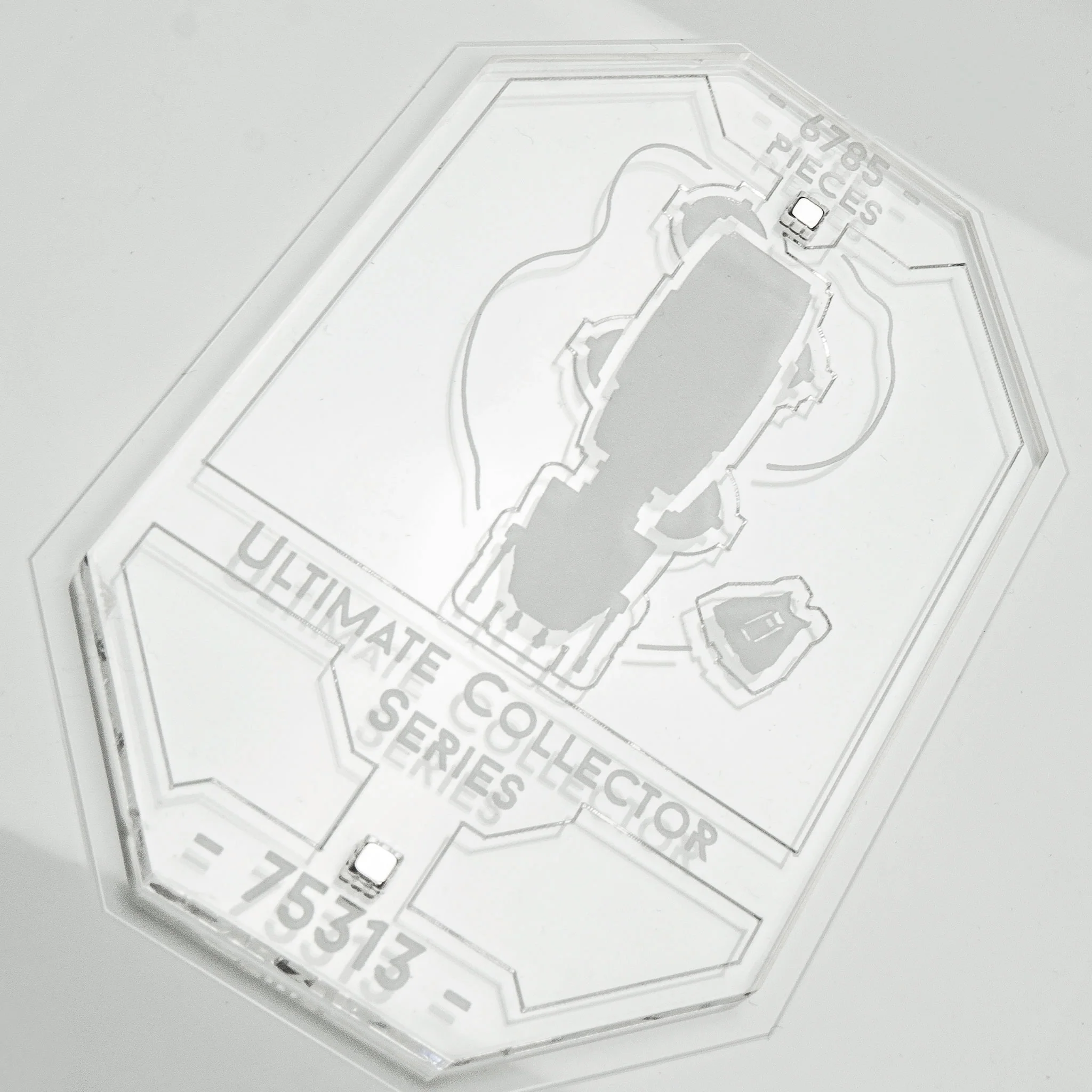 Display Case for LEGO® Star Wars™ UCS AT-AT (75313) - Image 8
