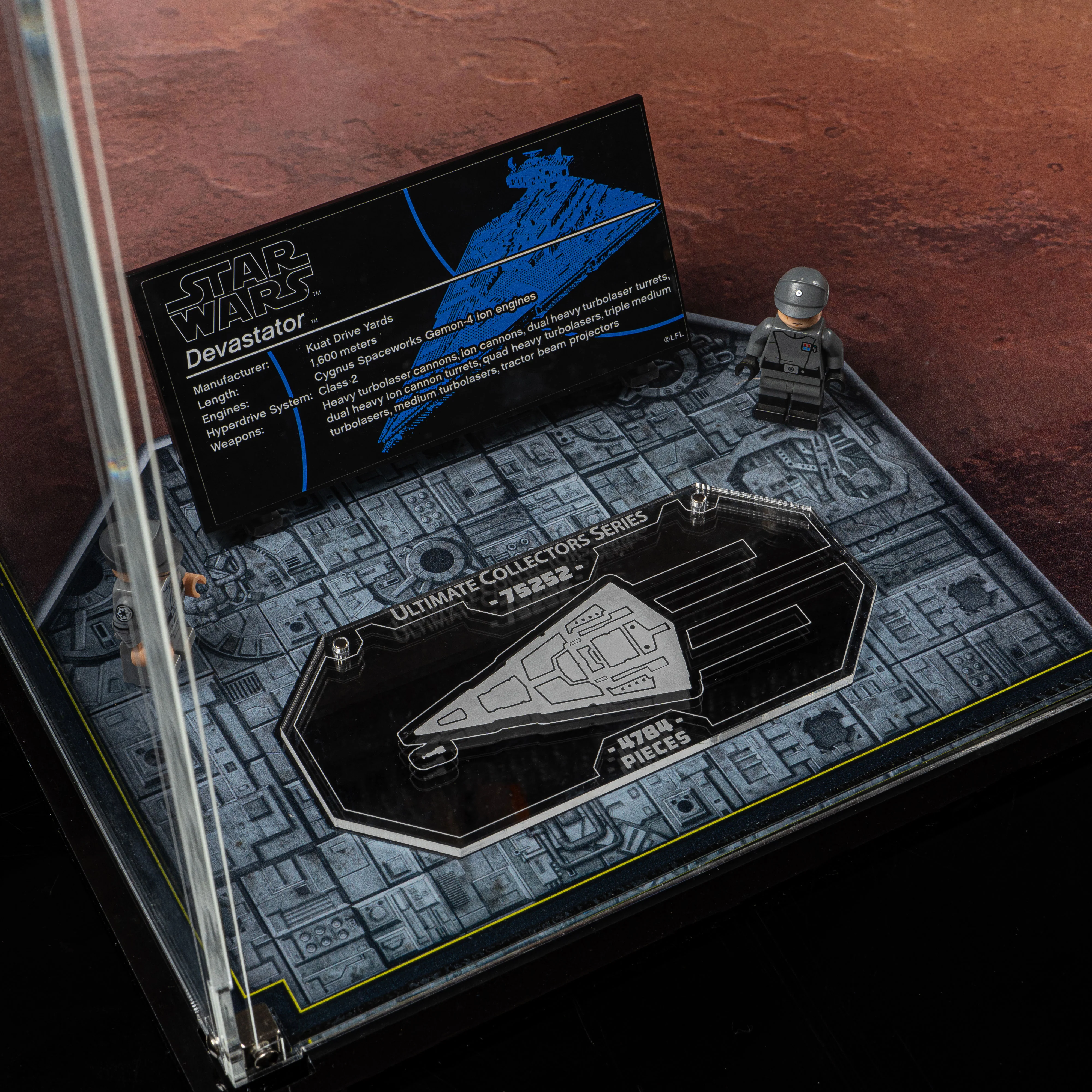 Display Case for LEGO® Star Wars™ UCS Imperial Star Destroyer™ (75252) - Image 7
