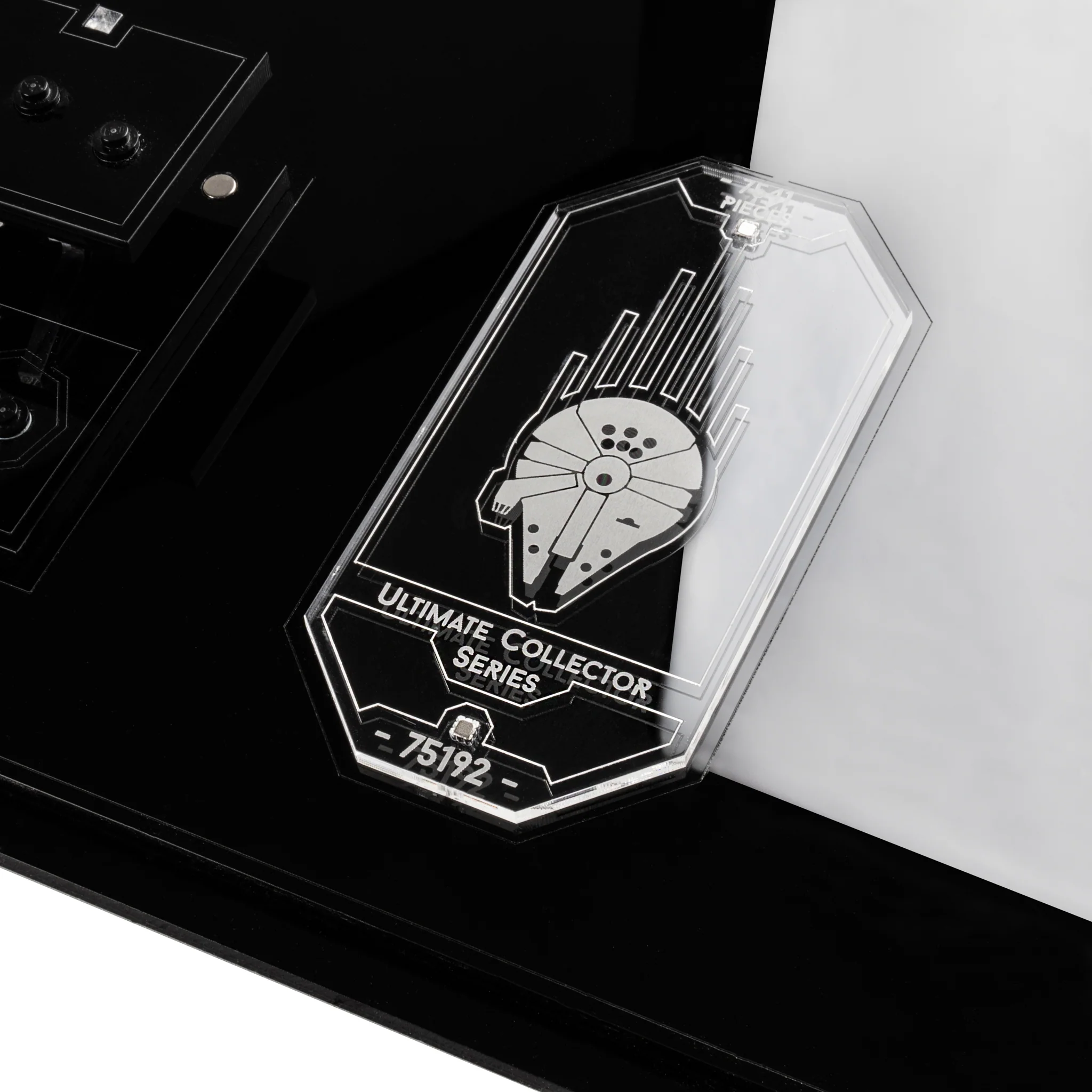 Display Case for LEGO® Star Wars™ UCS Millennium Falcon (75192) - Image 27