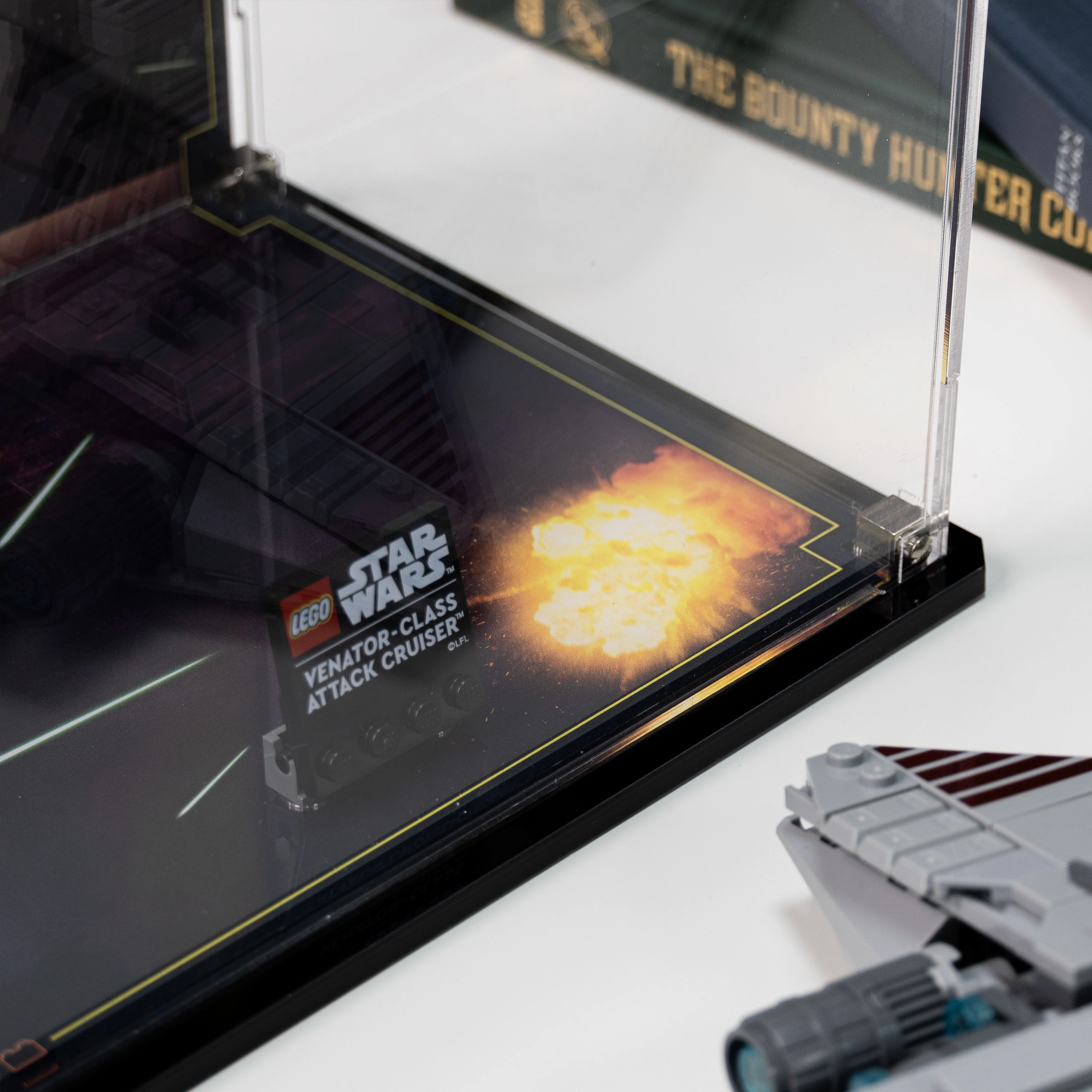 Display Case for LEGO® Star Wars: Venator-Class Attack Cruiser™ (75441) - Image 12