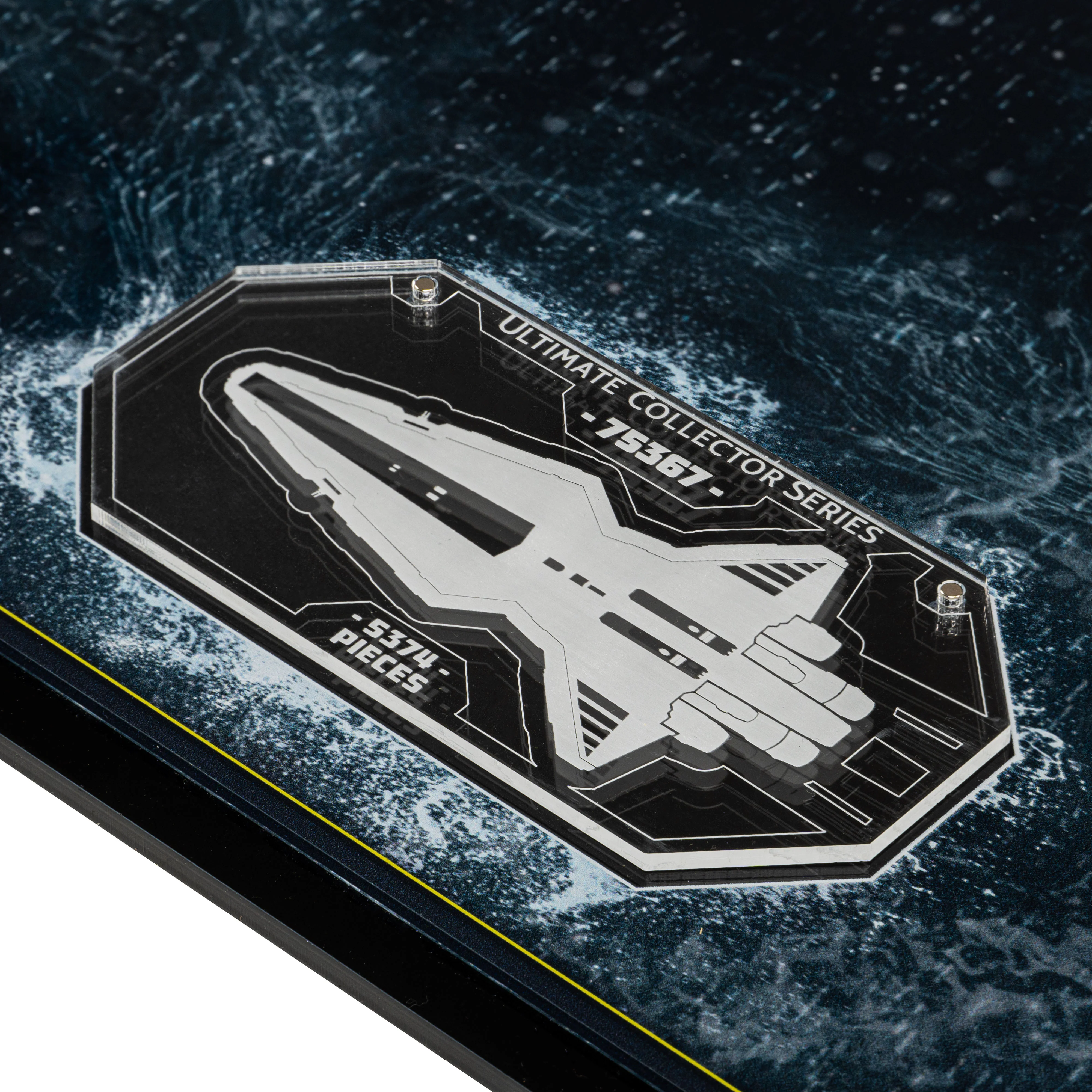 Display Case for LEGO® Star Wars™ Venator-Class Republic Attack Cruiser (75367) - Image 13