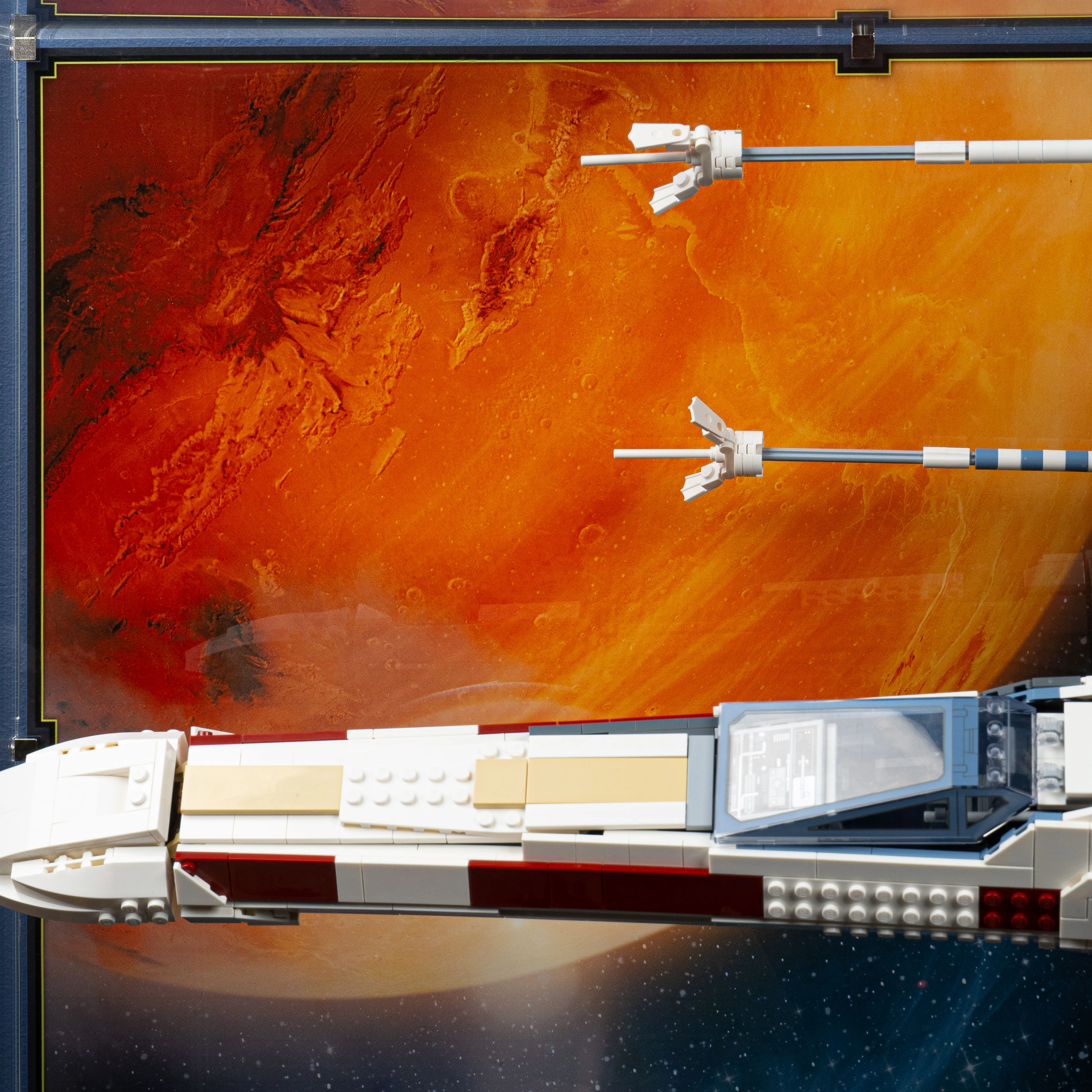 Display Case for LEGO® Star Wars: X-Wing Starfighter™ (75355) - Image 14