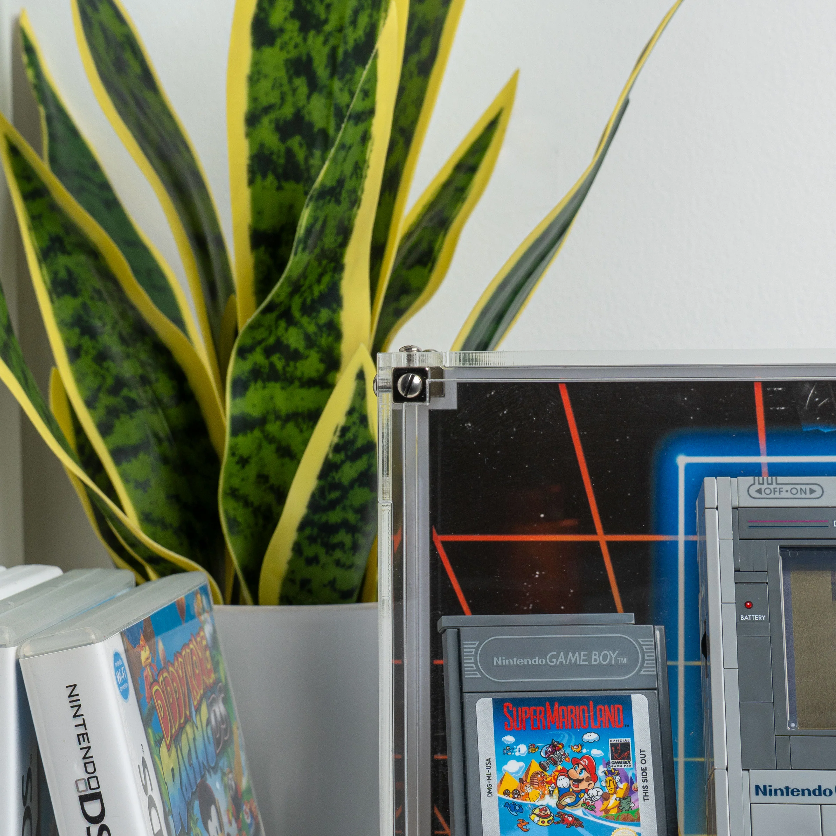 Display Case for LEGO® Super Mario Game Boy™ (72046) - Image 21