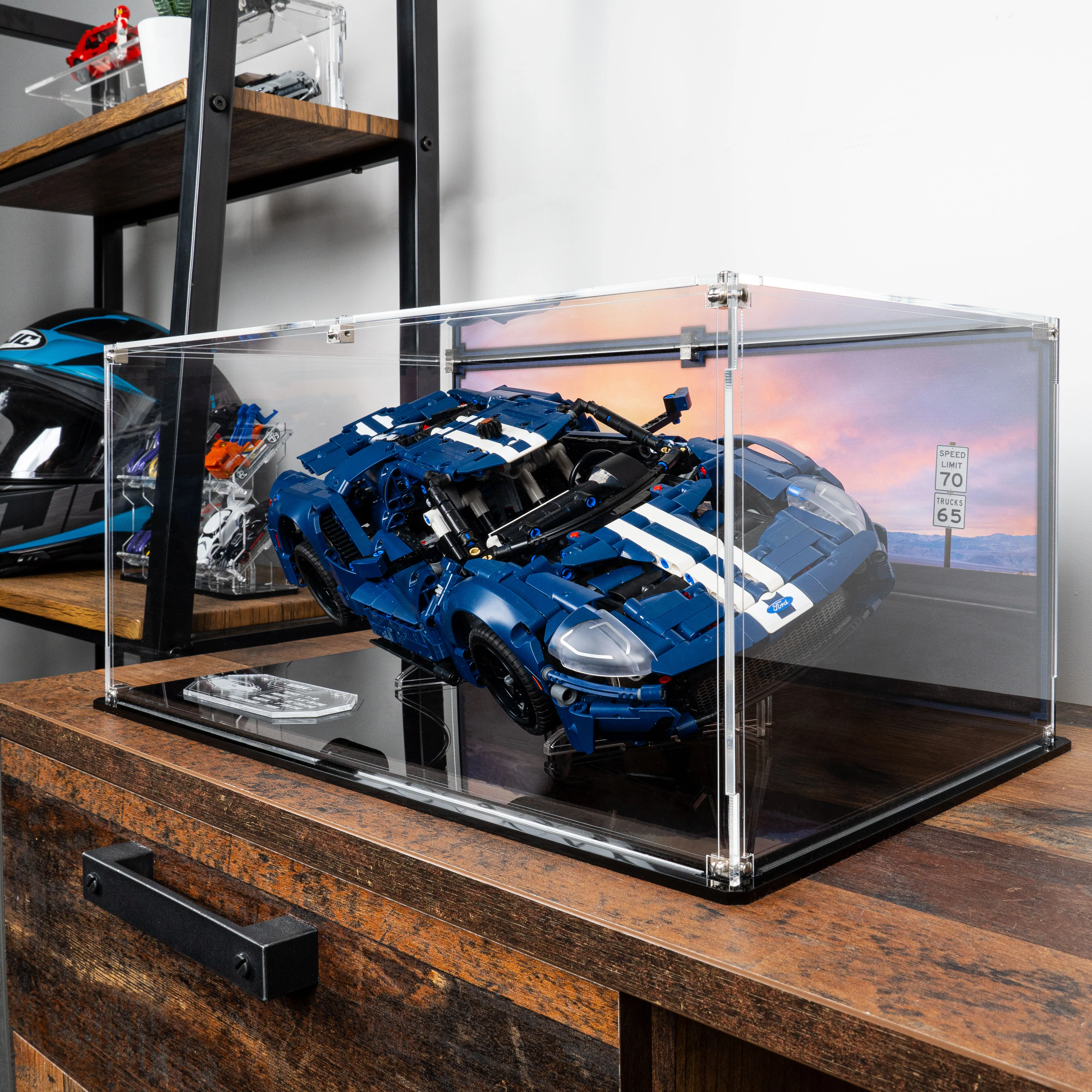 Display Case for LEGO® Technic: 2022 Ford GT (42154) - Image 13