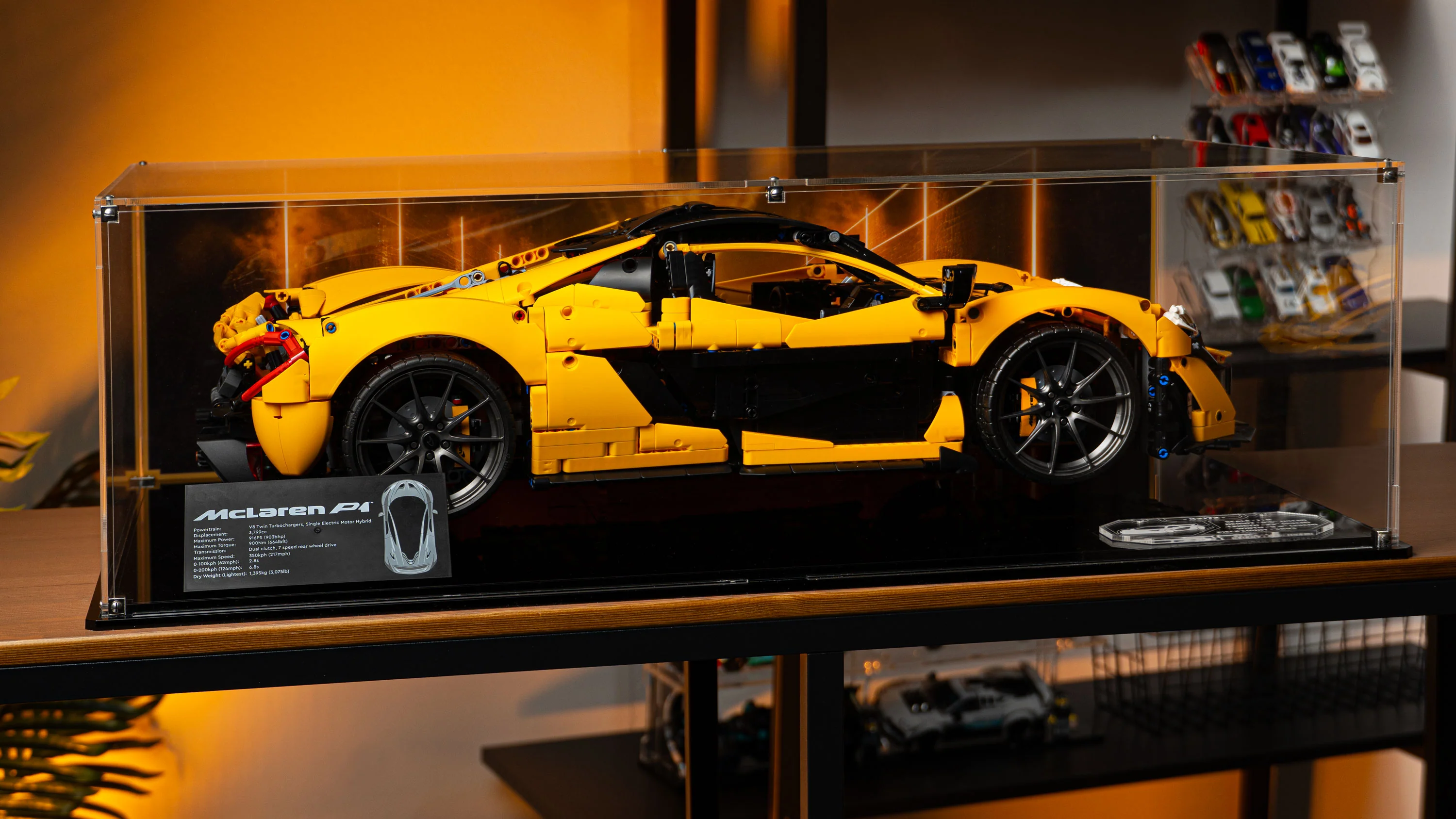 Display Case for LEGO® Technic™ McLaren P1™ (42172) - Image 9