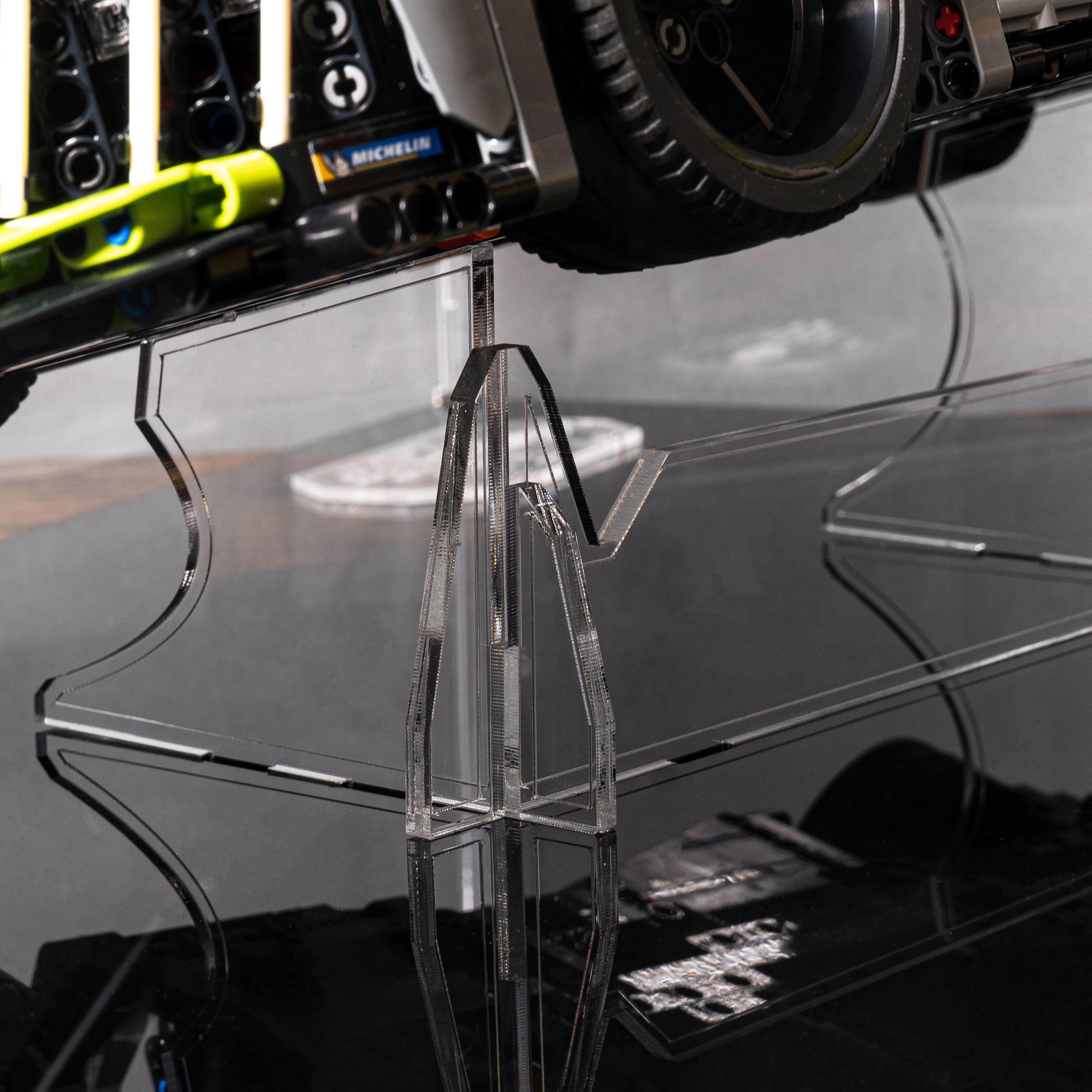 Display Case for LEGO® Technic: PEUGEOT 9X8 24H Le Mans Hybrid Hypercar (42156) - Image 17