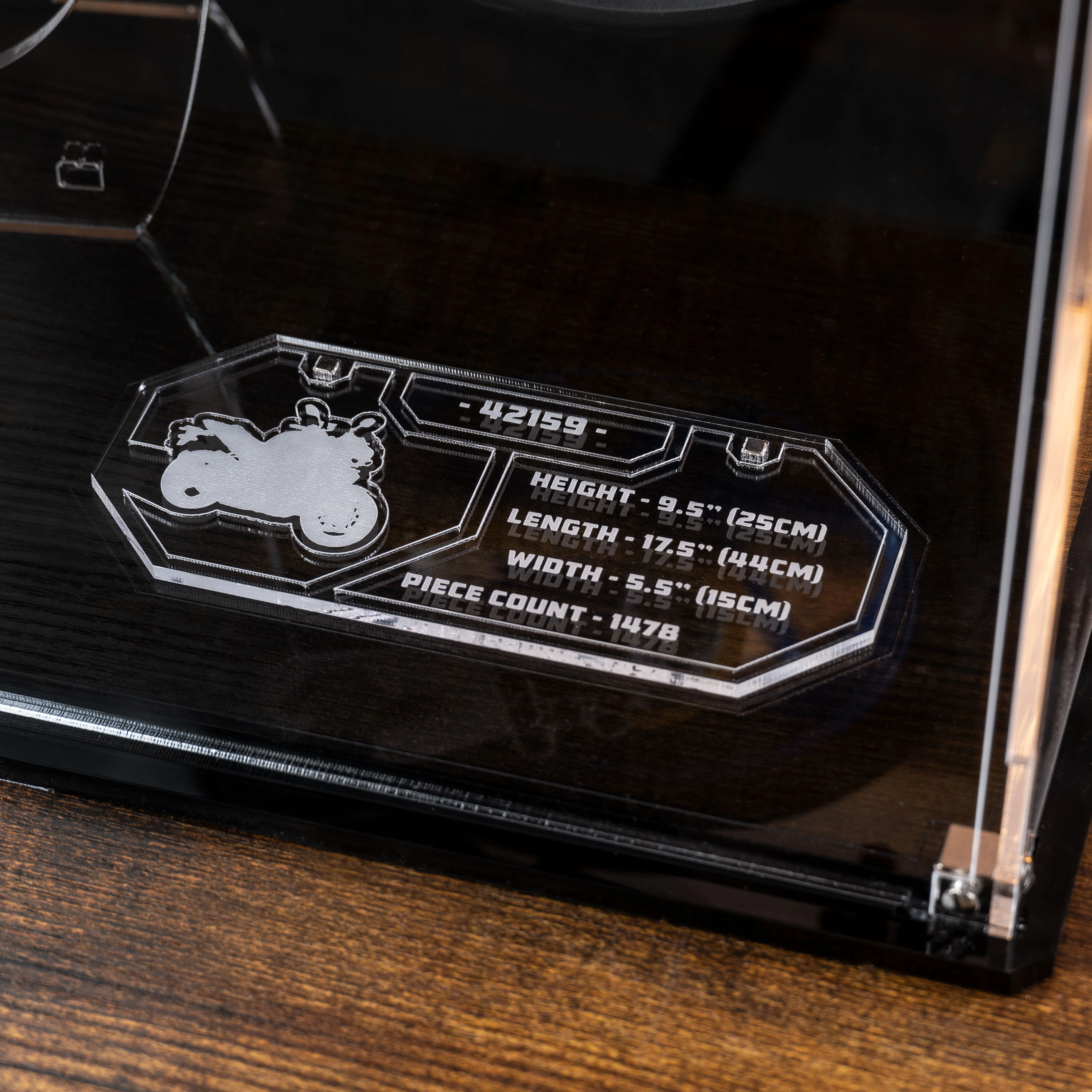 Display Case for LEGO® Technic Yamaha MT-10 SP (42159) - Image 14