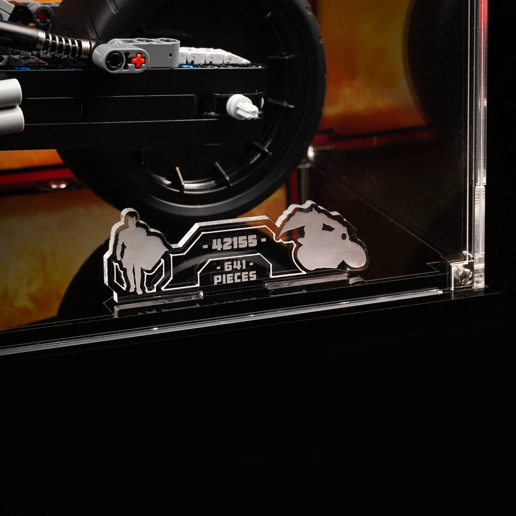 Display Case for LEGO® The Batman – Batcycle™ (42155) - Image 16