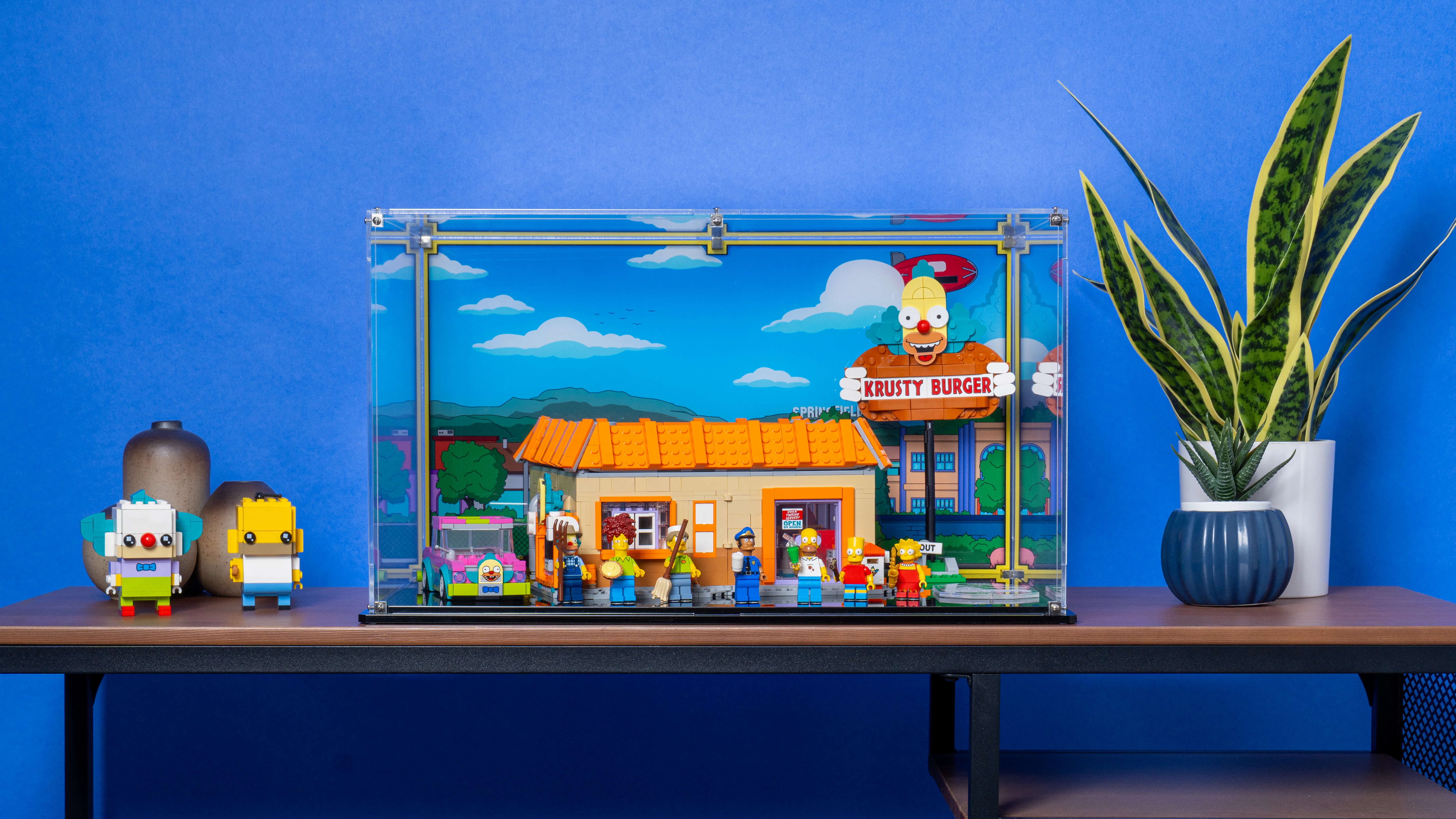 Display Case for LEGO® The Simpsons™: Krusty Burger (10352) - Image 11