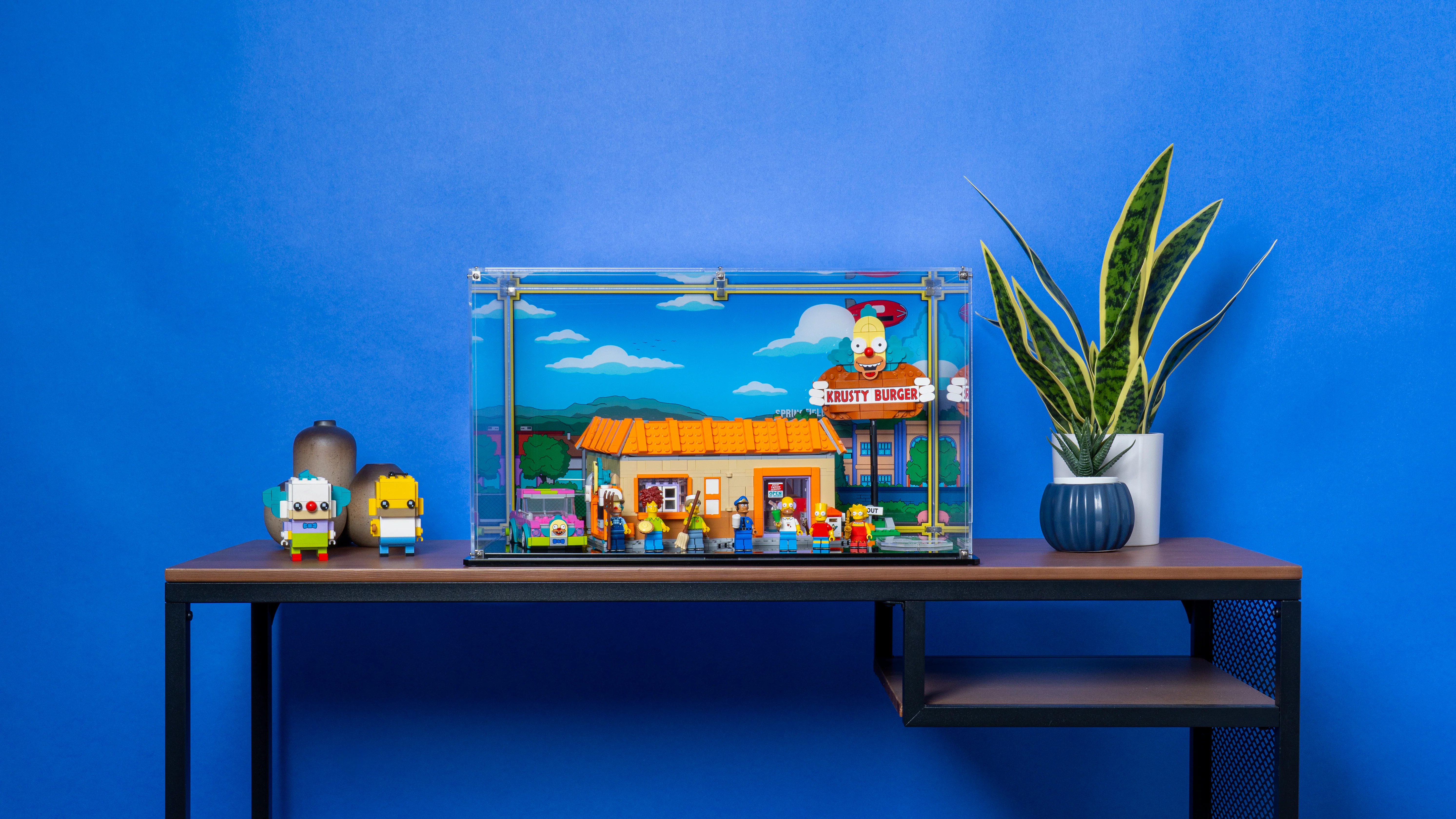 Display Case for LEGO® The Simpsons™: Krusty Burger (10352) - Image 12