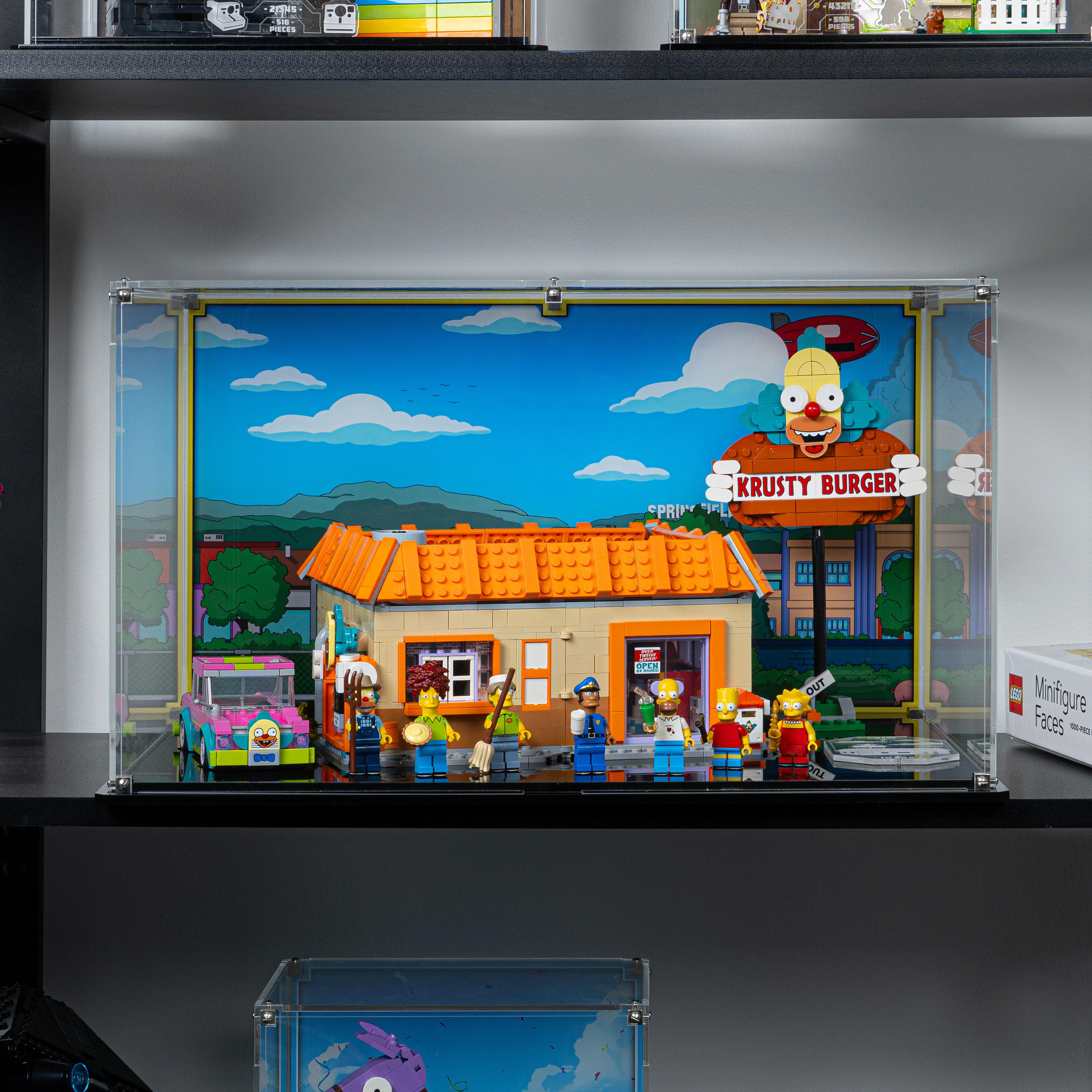 Display Case for LEGO® The Simpsons™: Krusty Burger (10352) - Image 8