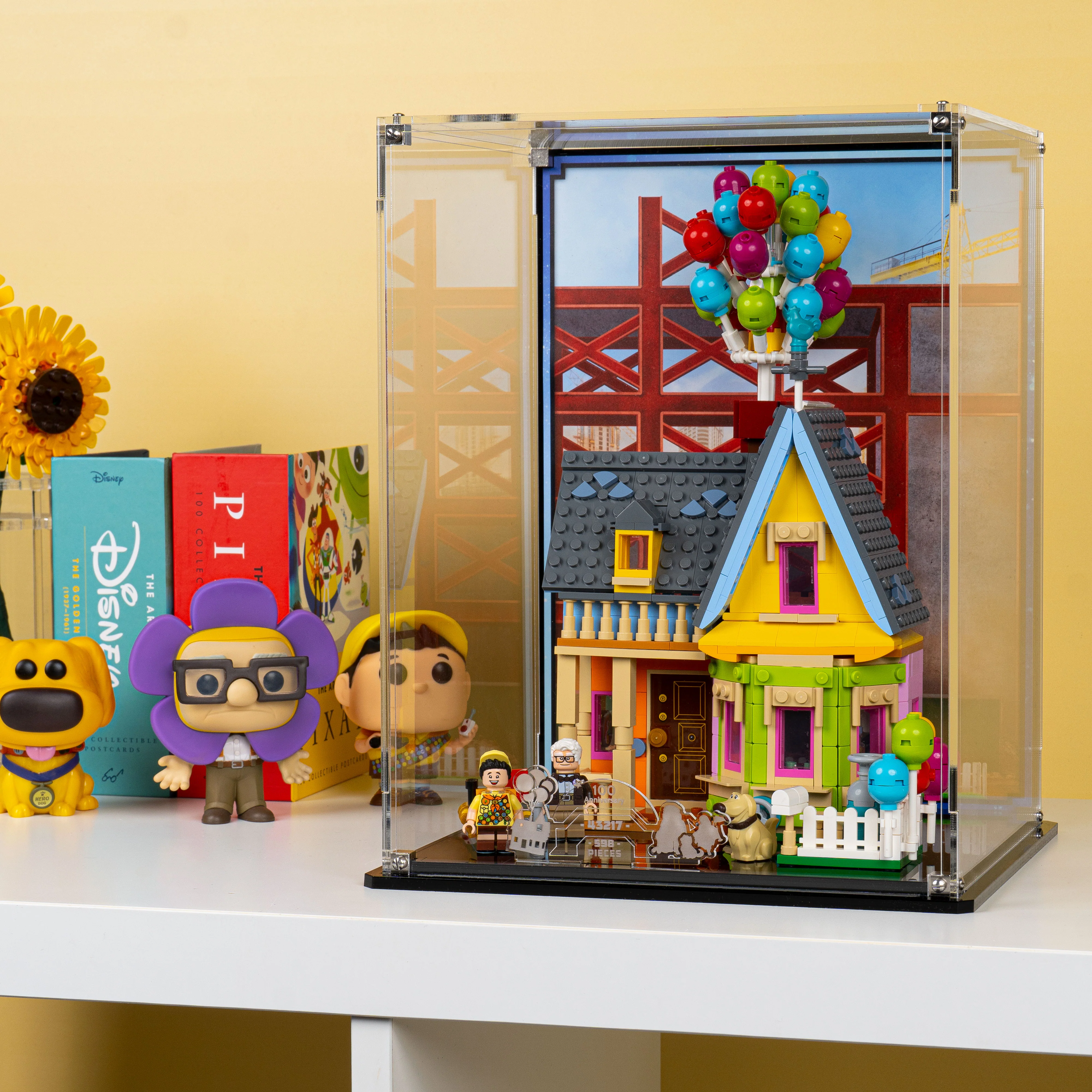 Display Case for LEGO® ‘Up’ House (43217) - Image 11